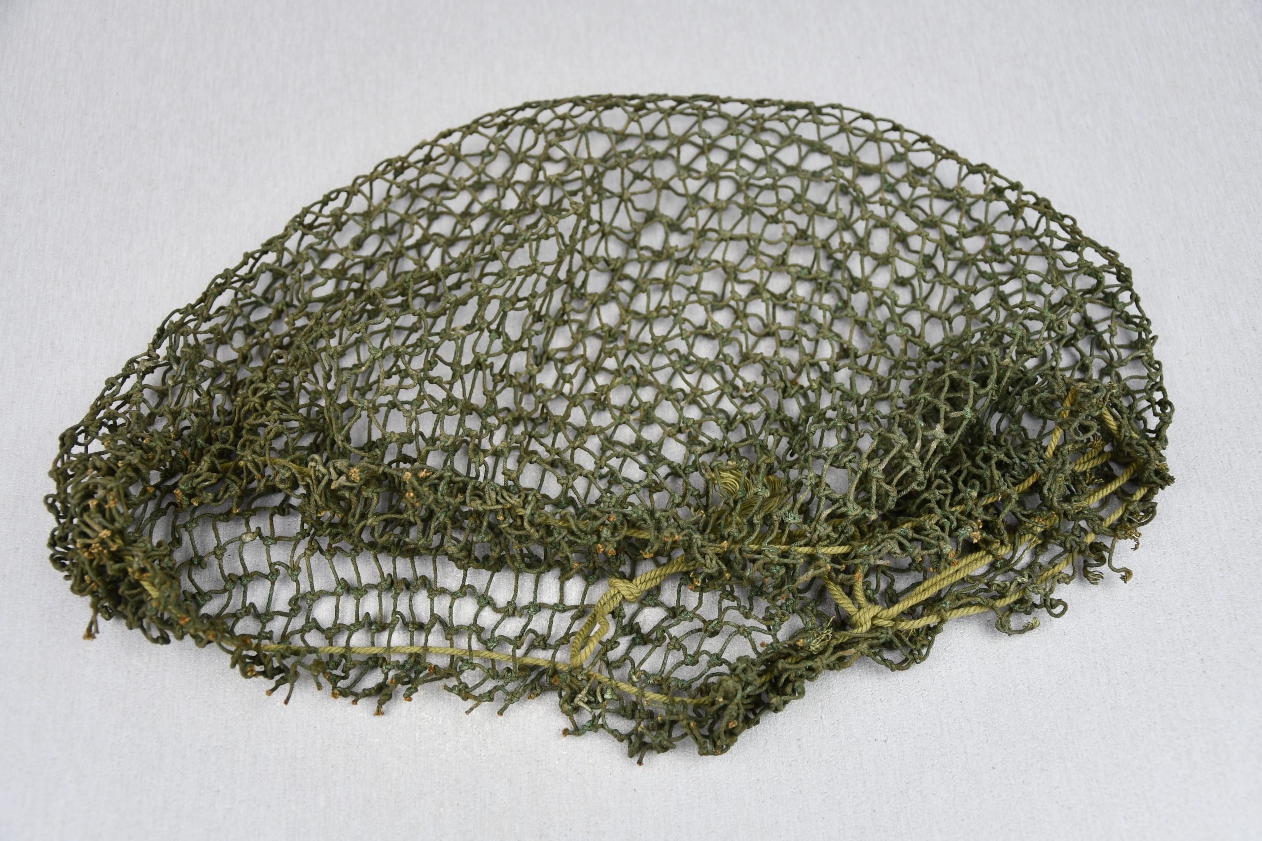 WW2 British 'Tommy' helmet camouflage net — image 4