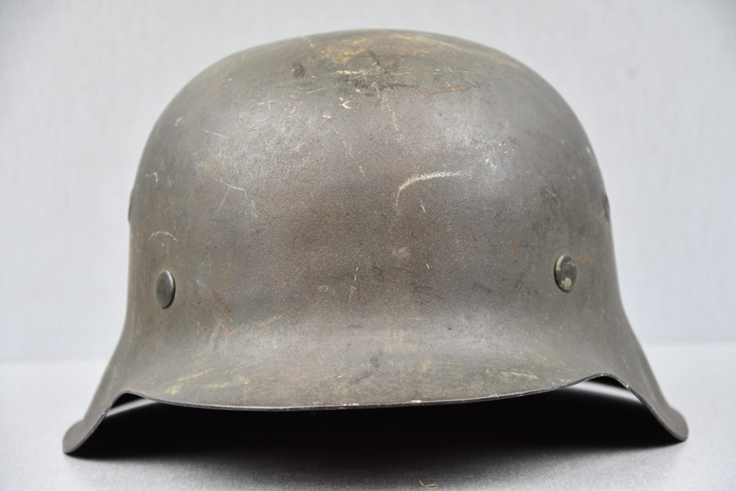M42 Army/Waffen-SS late war no decal steel helmet EF64 — image 2