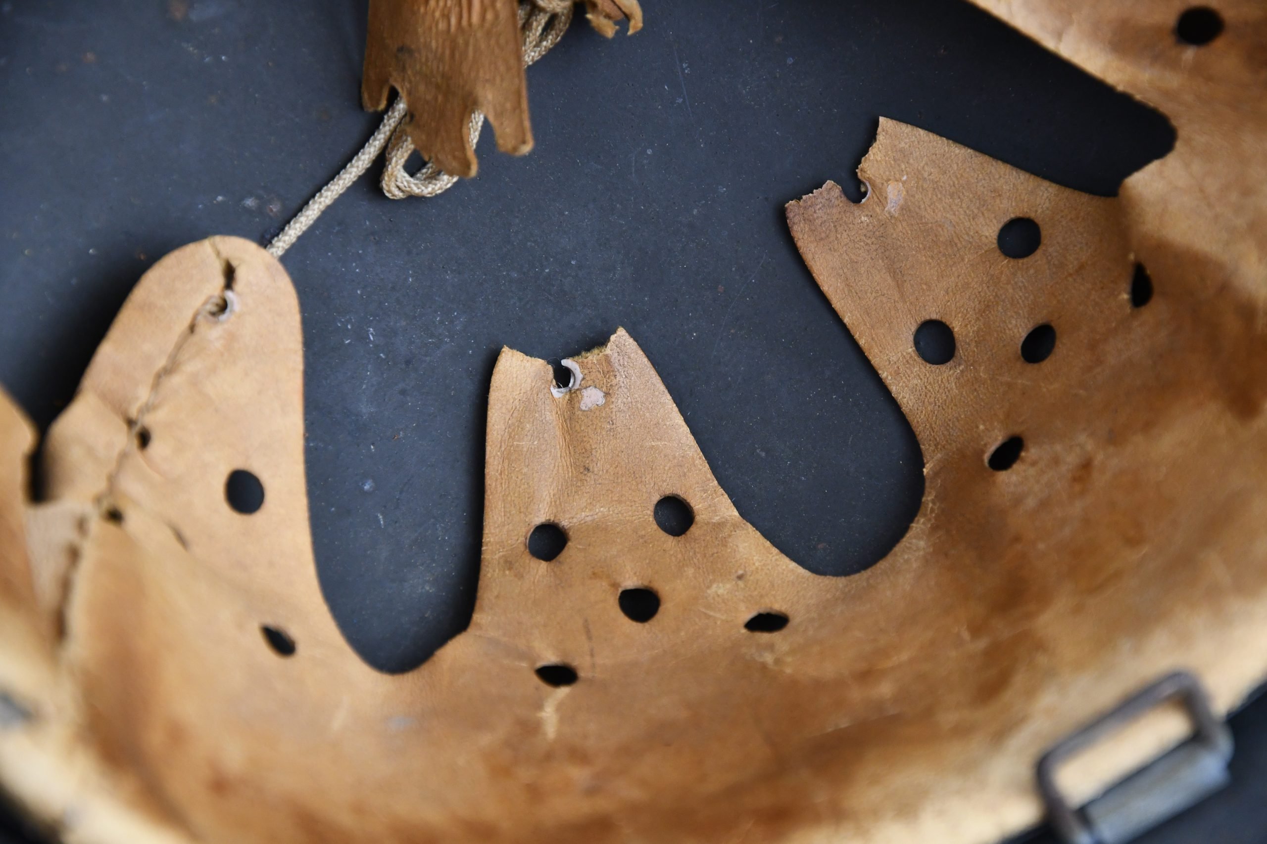 M42 Army/Waffen-SS late war no decal steel helmet EF64 — image 9