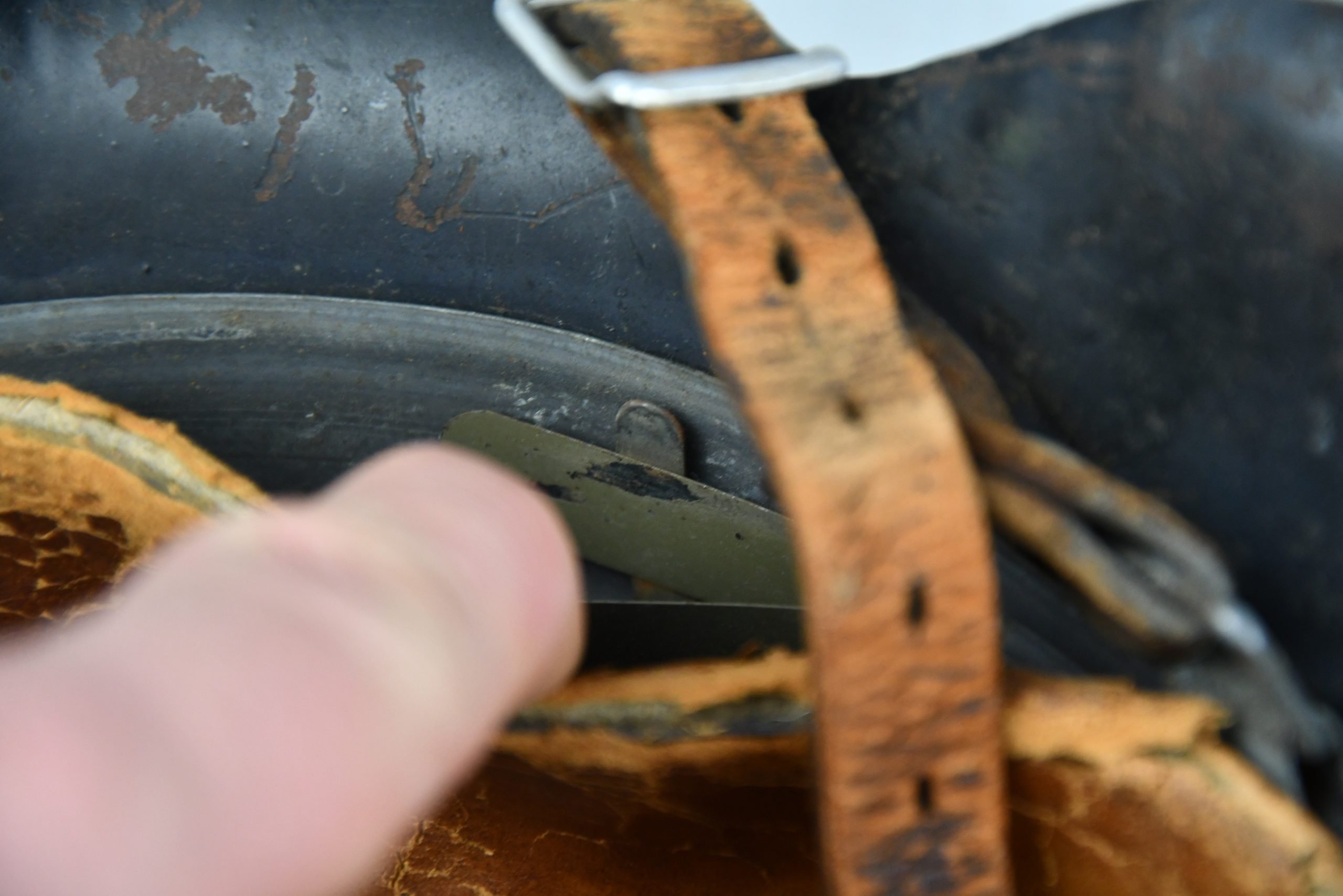 M42 Luftwaffe single decal steel helmet ET64 — image 18