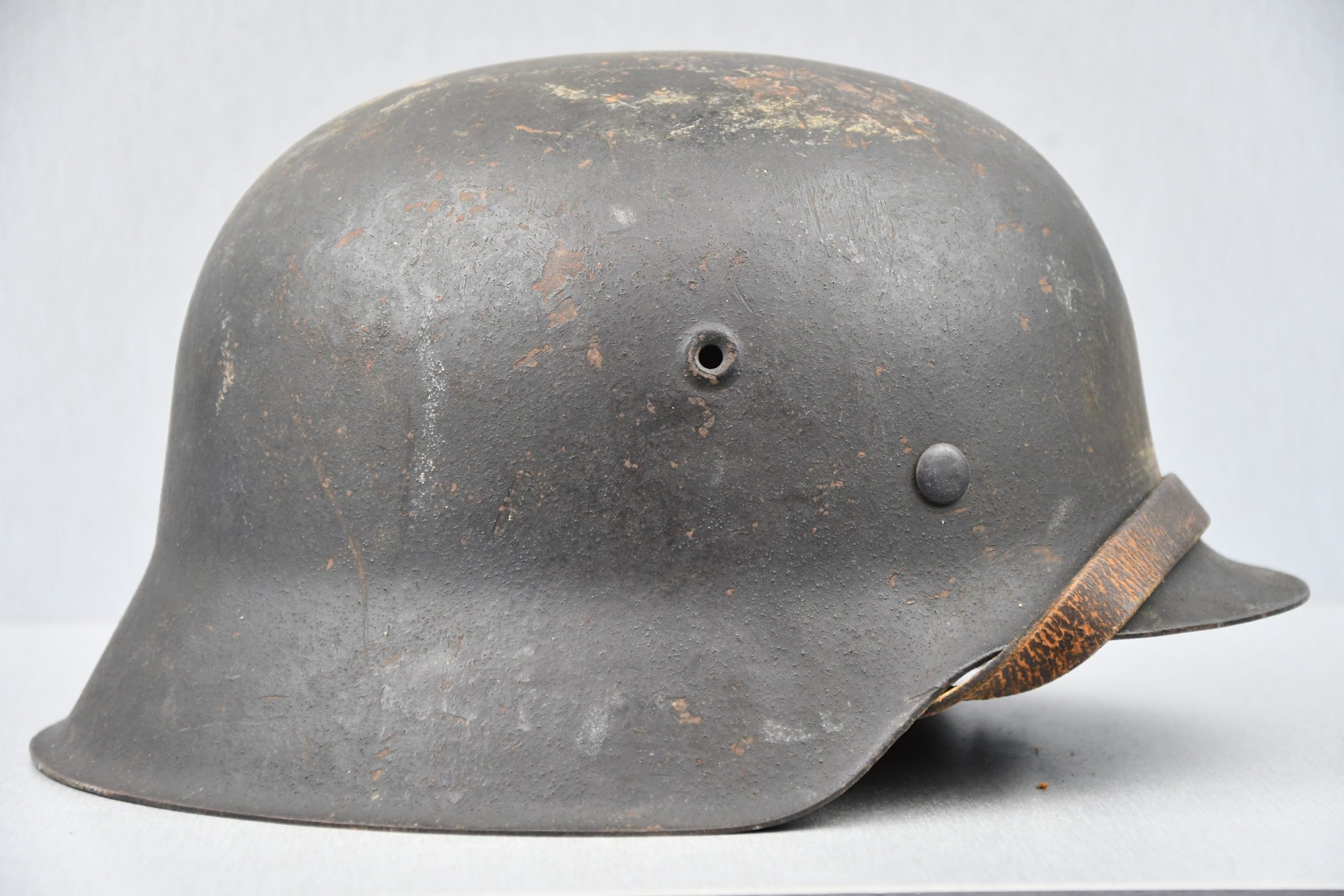 M42 Luftwaffe single decal steel helmet ET64 — image 4