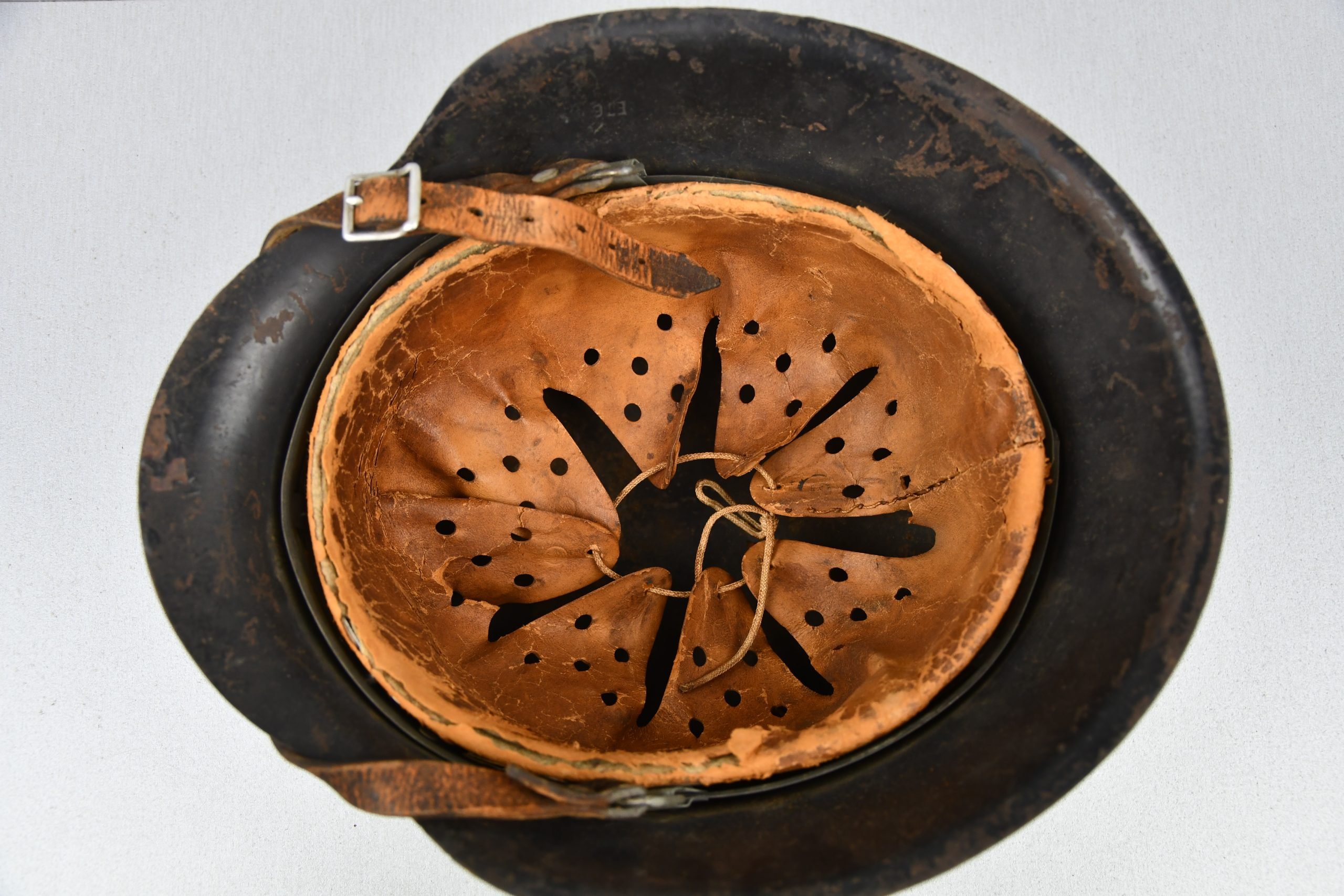 M42 Luftwaffe single decal steel helmet ET64 — image 7