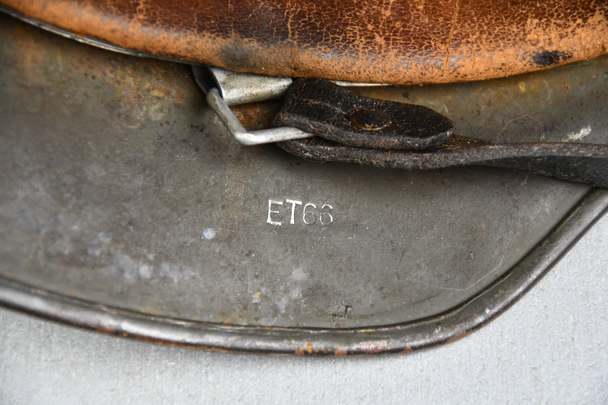 M40 army (Heer) single decal brush overpaint named ET66 — image 8