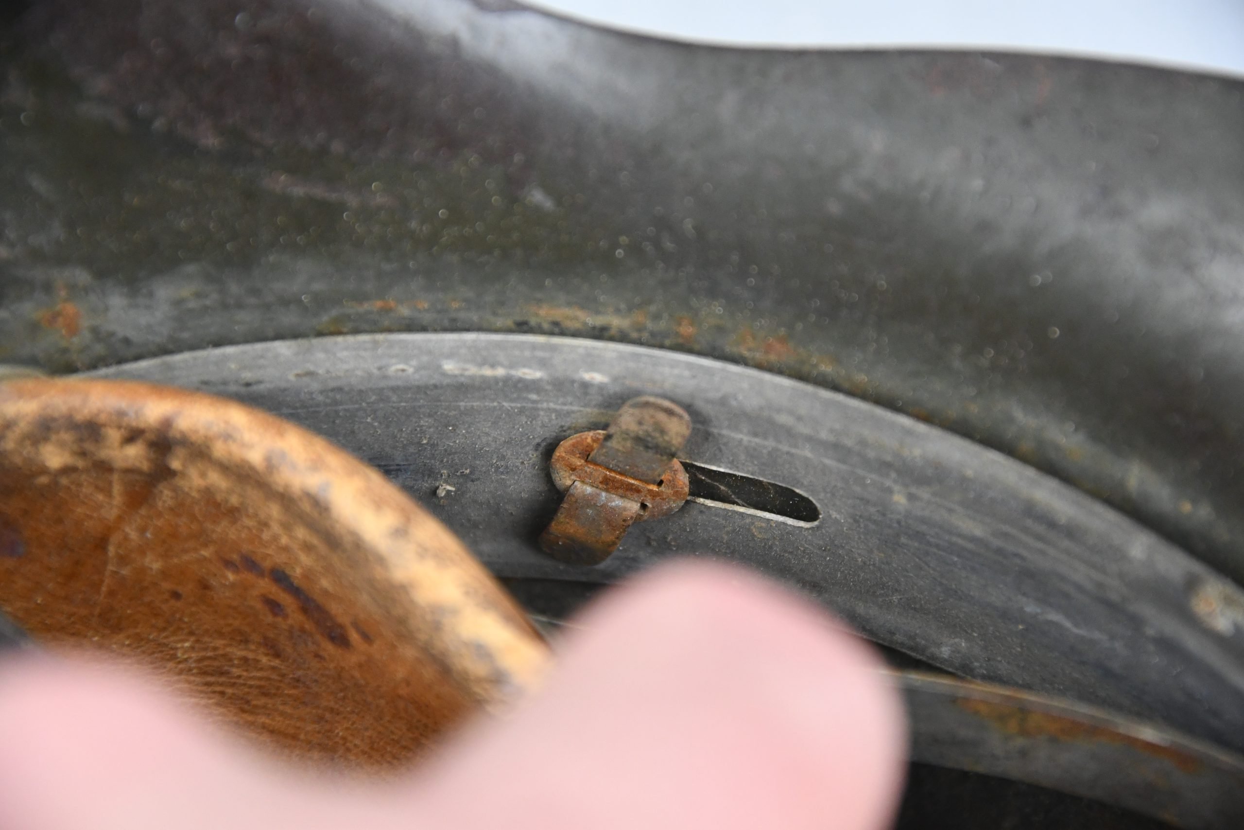 M42 army (Heer) single decal steel helmet ET68 — image 14