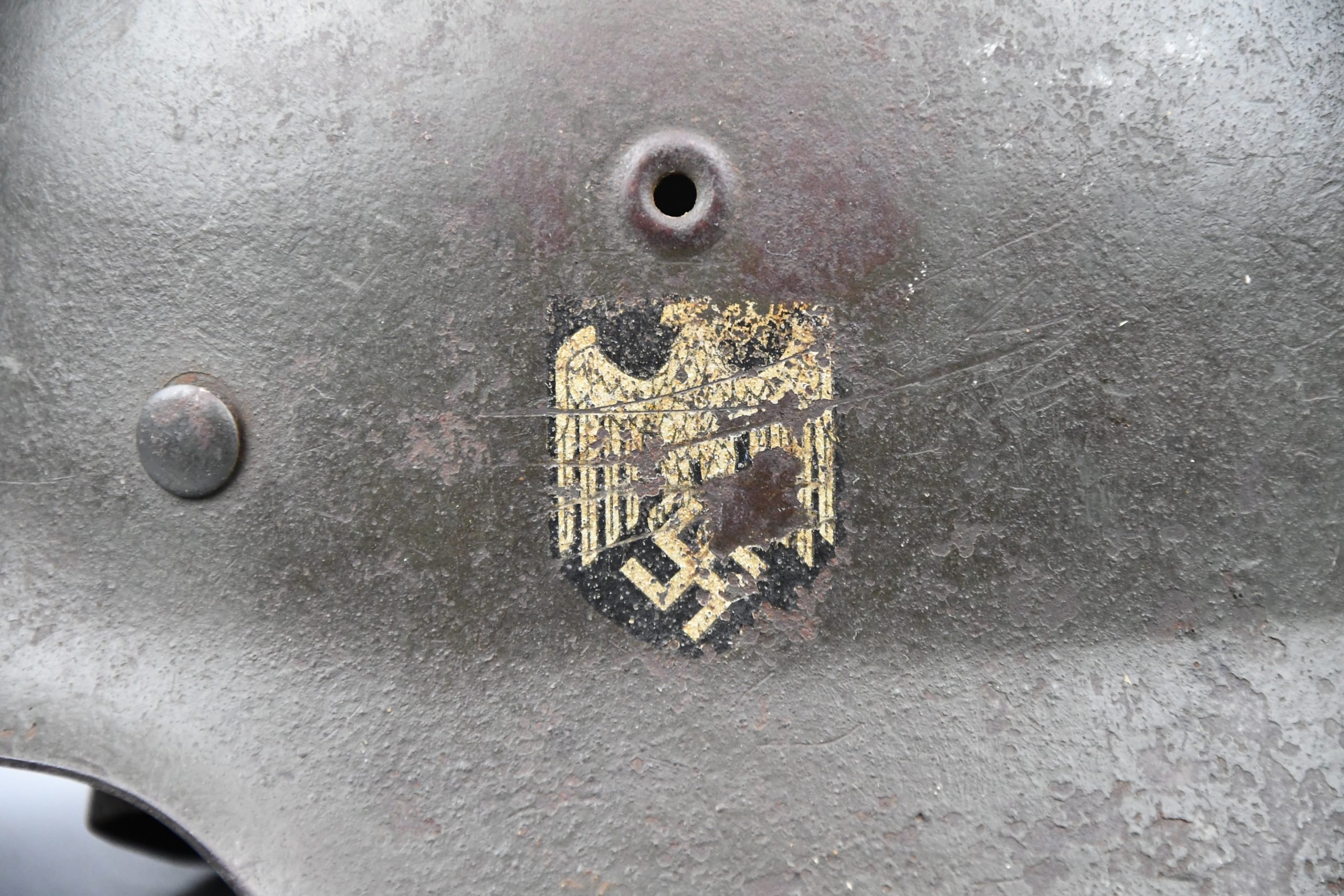 M42 army (Heer) single decal steel helmet ET68 — image 2