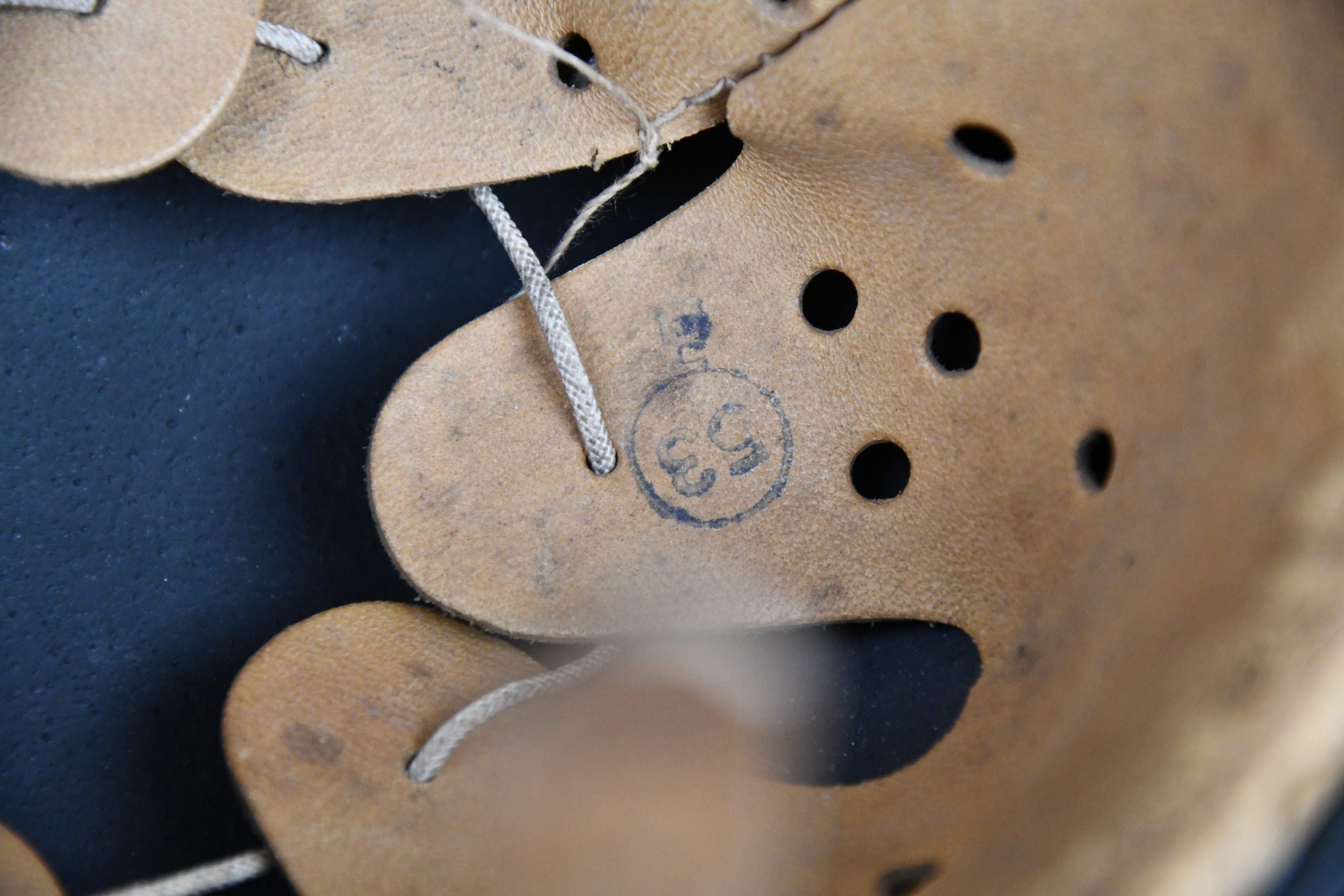 M35 army (Heer) reissued single decal steel helmet — image 10