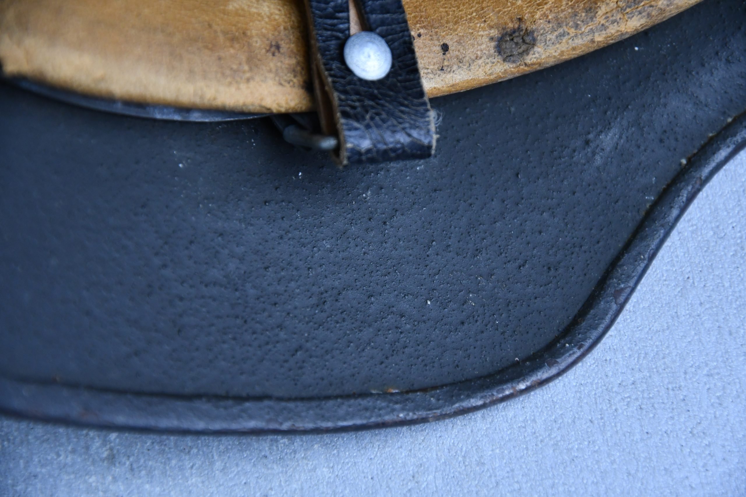 M35 army (Heer) reissued single decal steel helmet — image 13