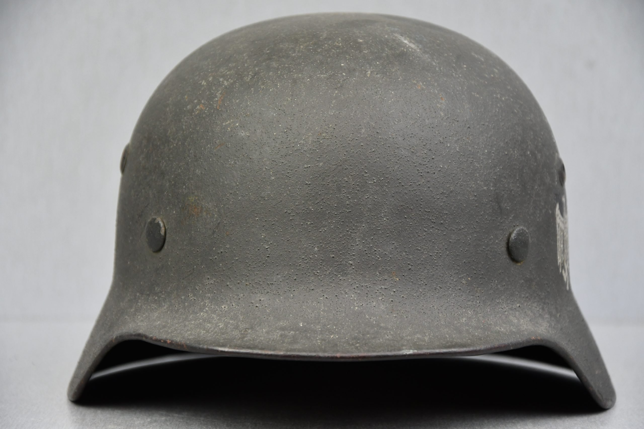 M35 army (Heer) reissued single decal steel helmet — image 3