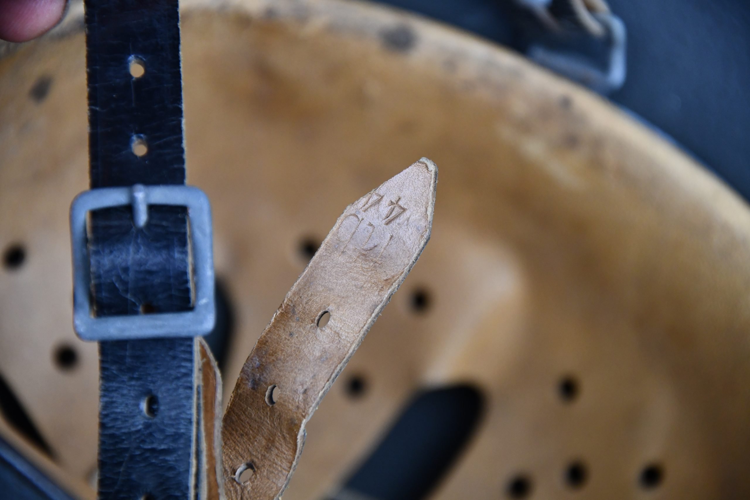 M35 army (Heer) reissued single decal steel helmet — image 9