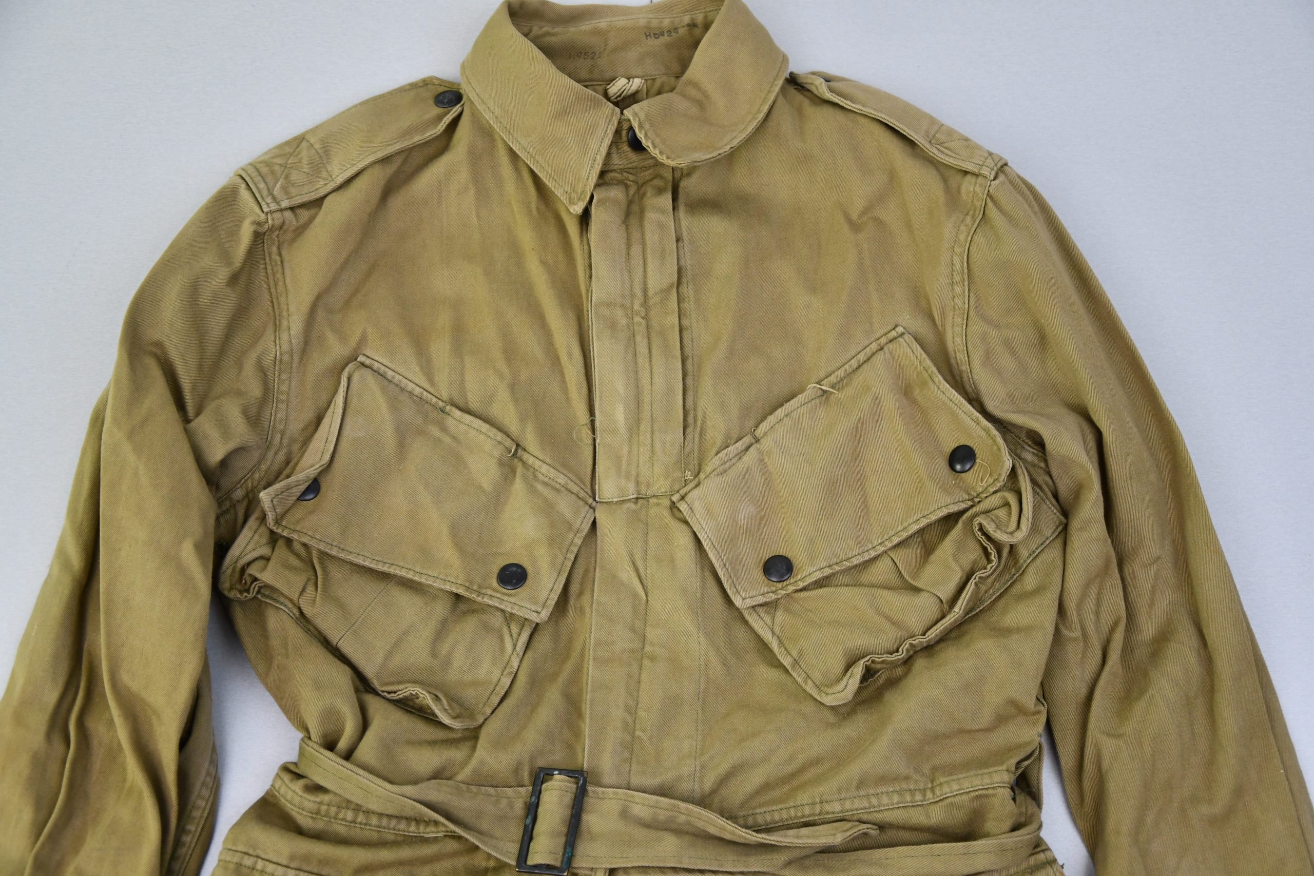 USA WW2 M42 paratrooper matching jump jacket and trousers from the same soldier — image 15