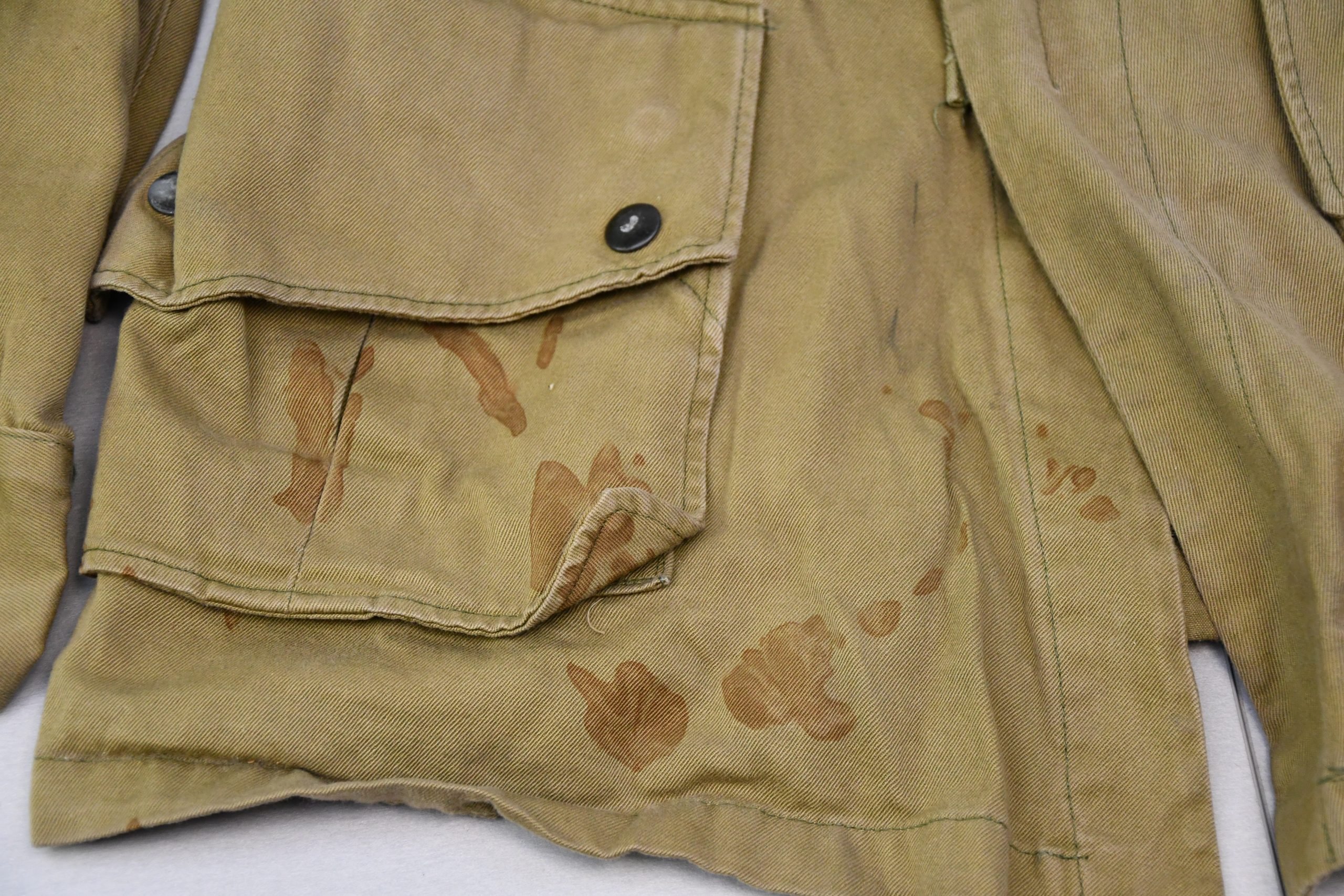 USA WW2 M42 paratrooper matching jump jacket and trousers from the same soldier — image 17