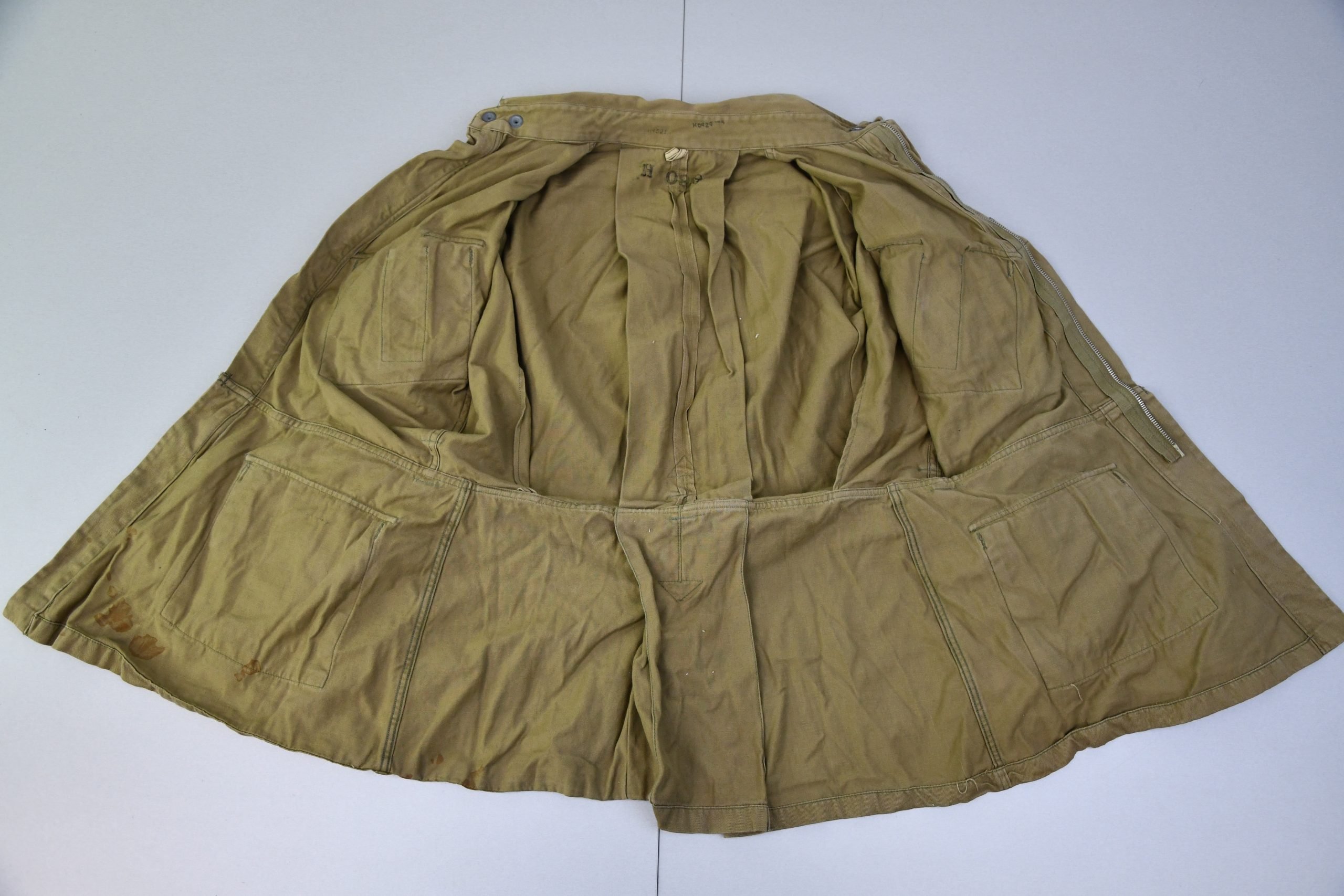 USA WW2 M42 paratrooper matching jump jacket and trousers from the same soldier — image 23