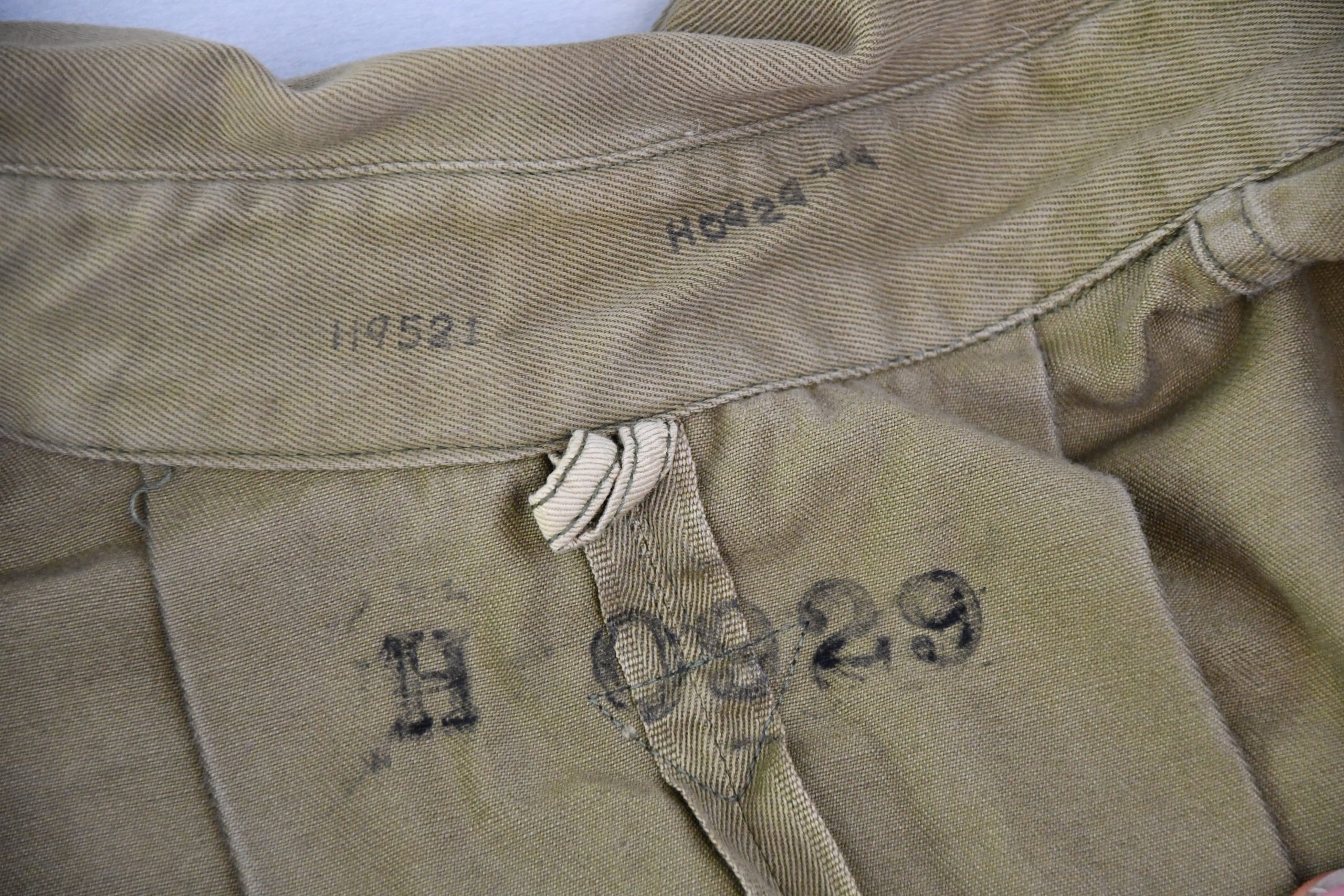 USA WW2 M42 paratrooper matching jump jacket and trousers from the same soldier — image 25