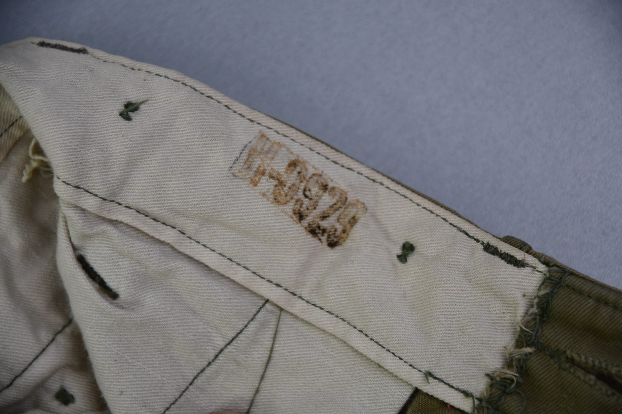 USA WW2 M42 paratrooper matching jump jacket and trousers from the same soldier — image 8