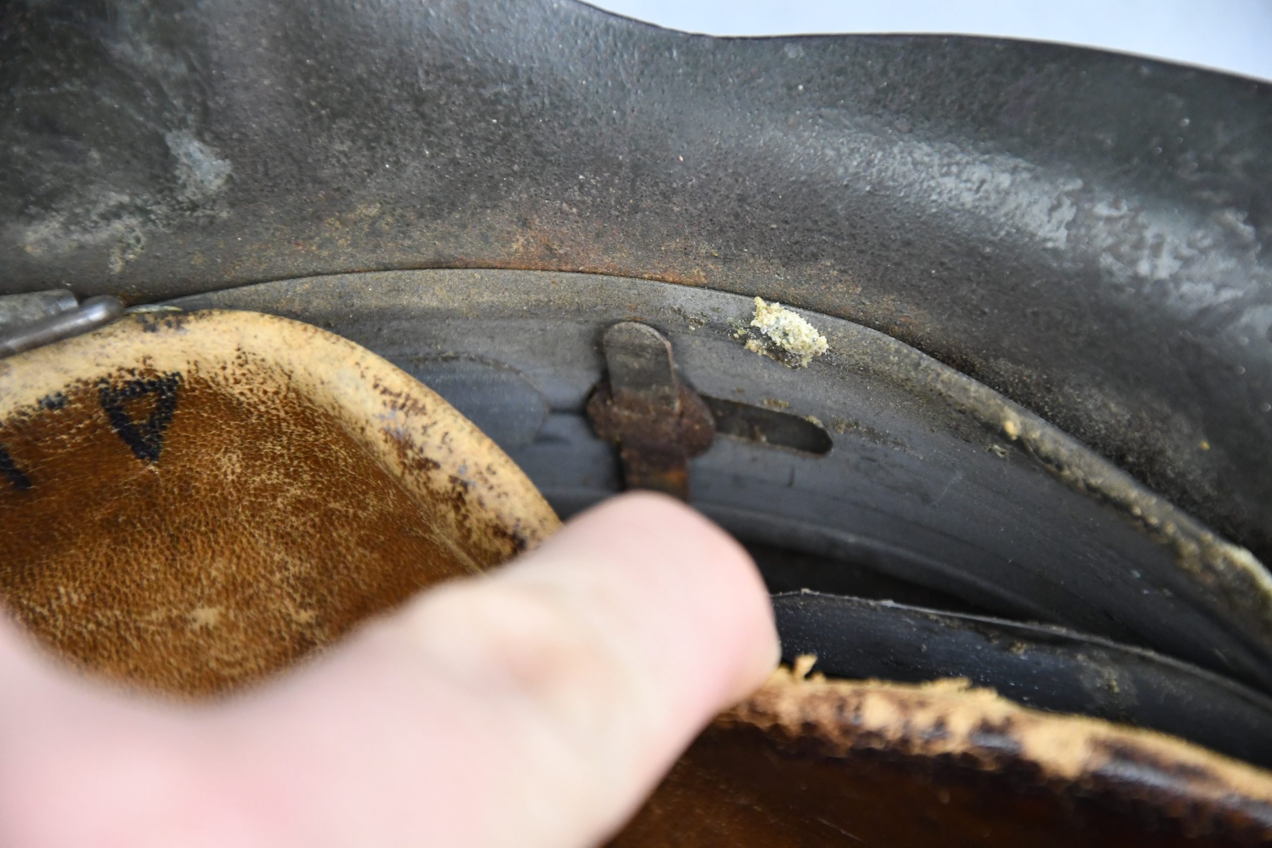 M42 army (Heer) single decal steel helmet ckl66 — image 11