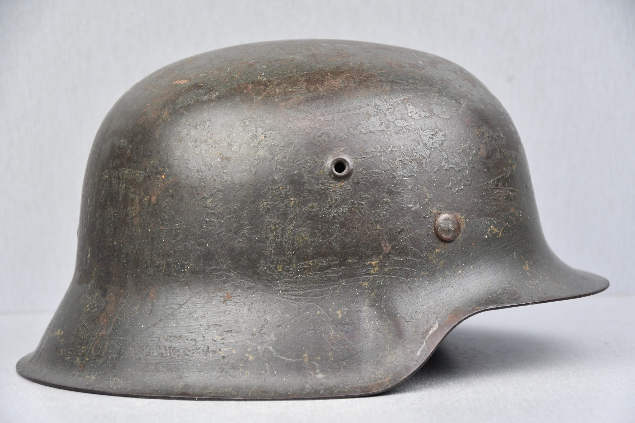 M42 army (Heer) single decal steel helmet ckl66 — image 4