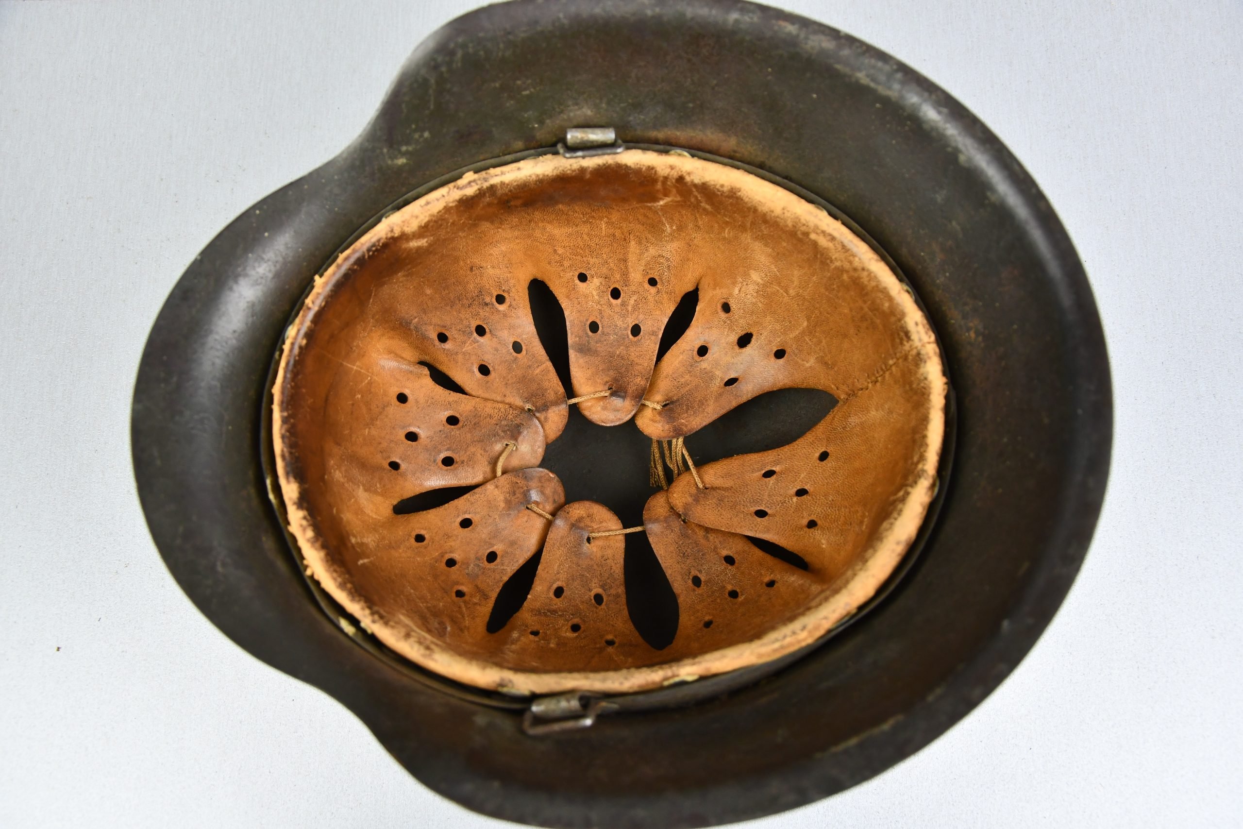 M42 army (Heer) single decal steel helmet ckl66 — image 8