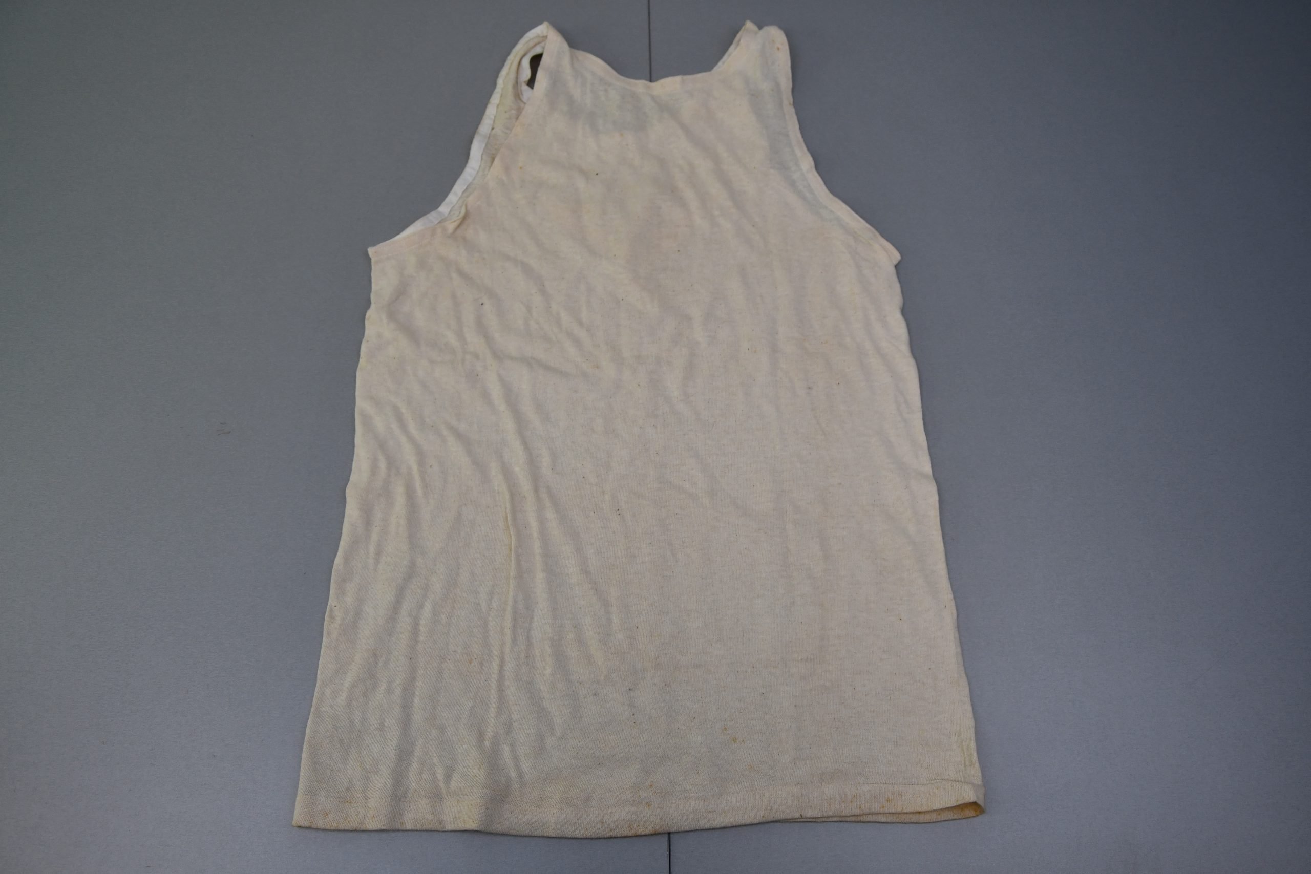 Luftwaffe standard issue sport shirt by J. Schiessen A.-G. 1941 — image 4