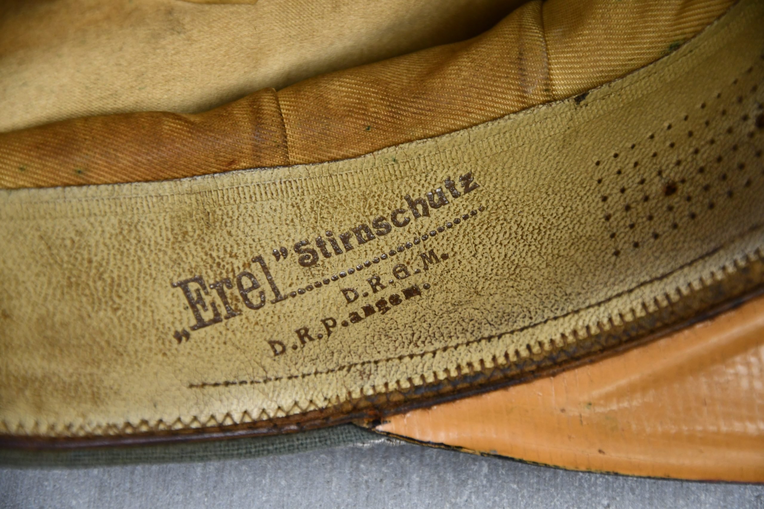 Army (Heer) artillery officer visor cap 'Schirmmütze' by Erel — image 15