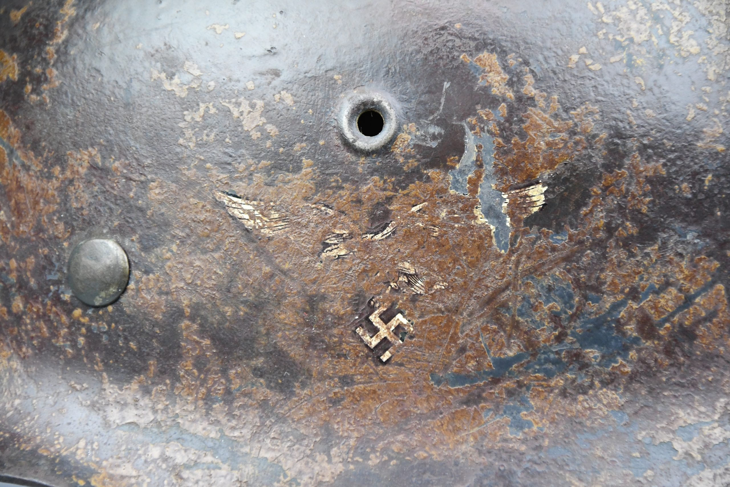 M42 Luftwaffe single decal camouflage steel helmet ckl66 — image 2