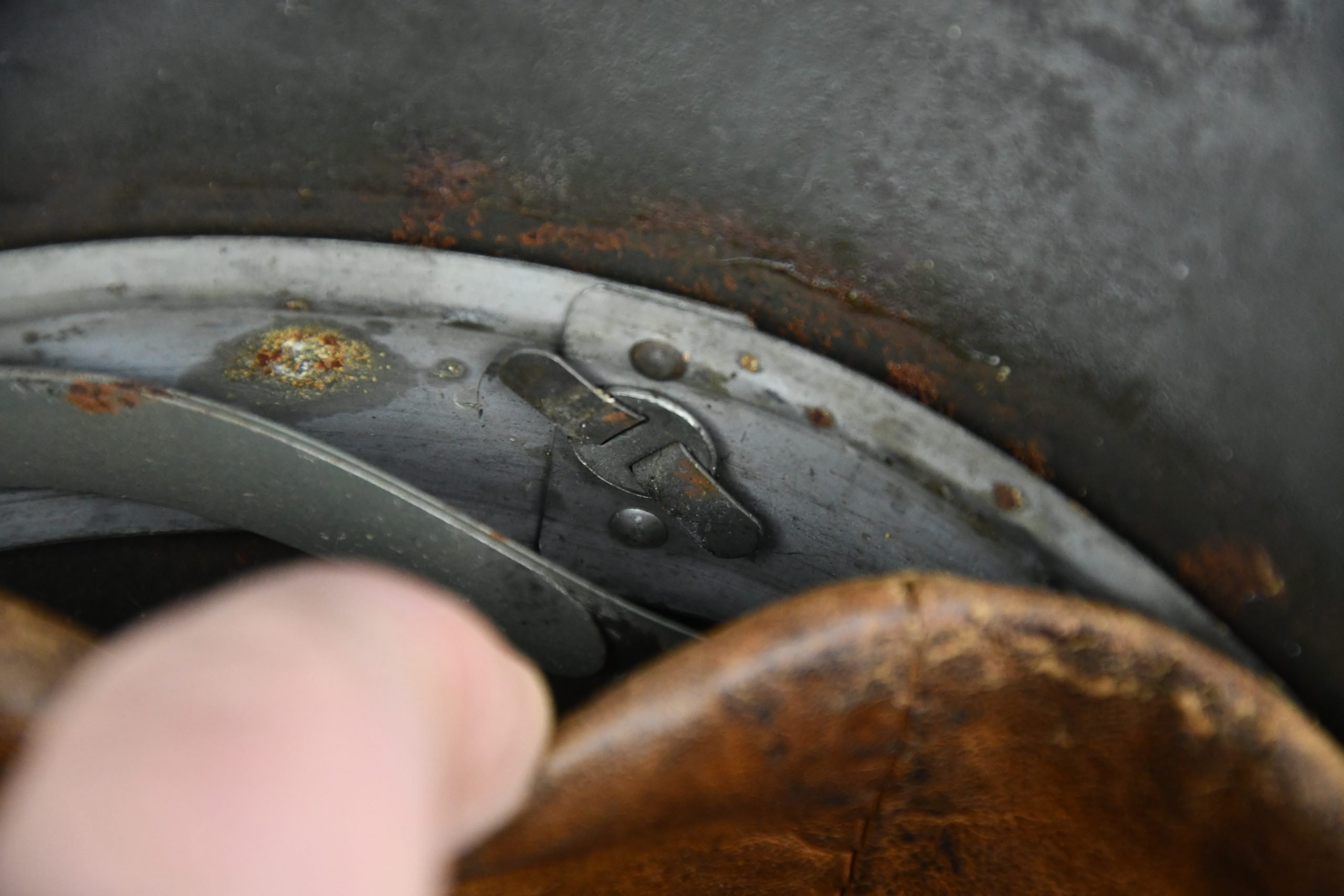 M42 army (Heer) single decal steel helmet hkp66 — image 15