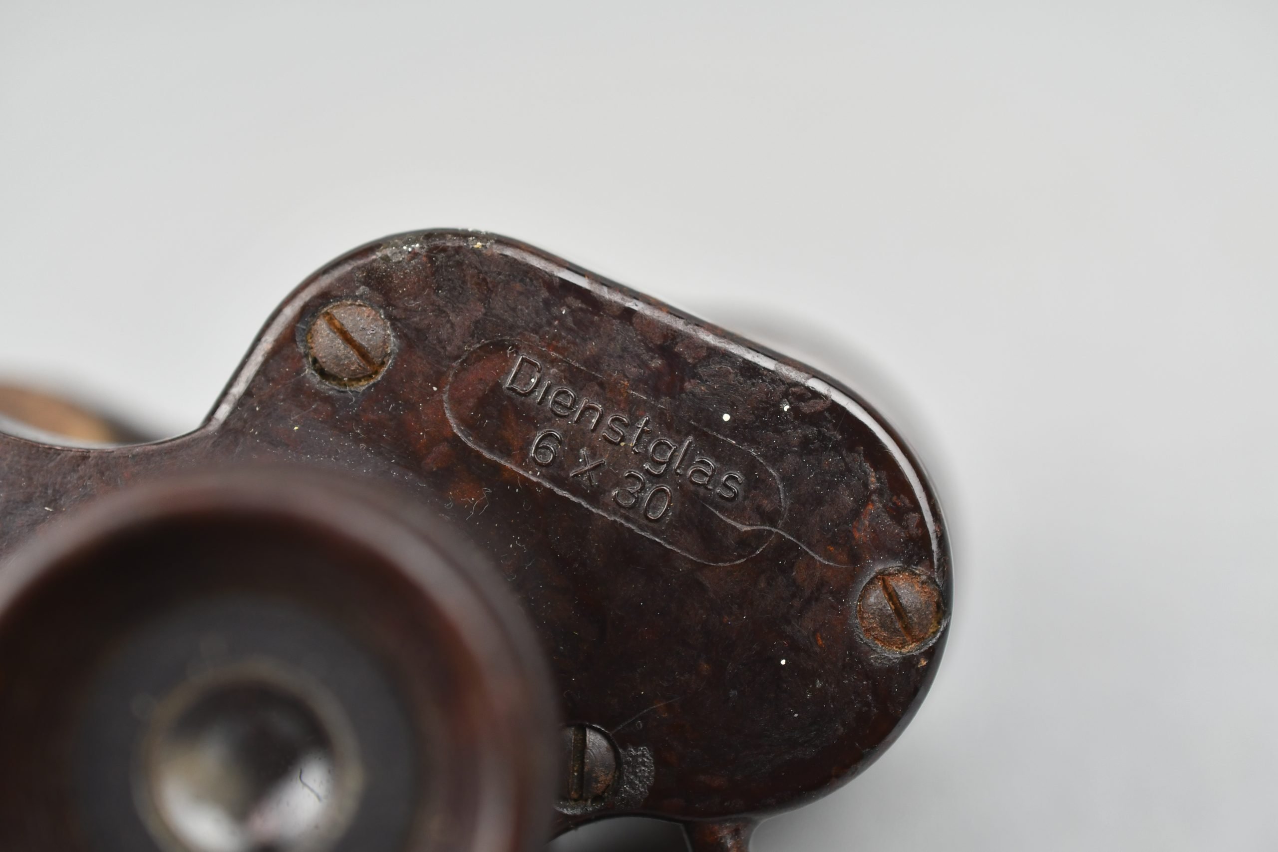 RARE Wehrmacht bakelite 6×30 binoculars 'Dienstglast' by CNX — image 4