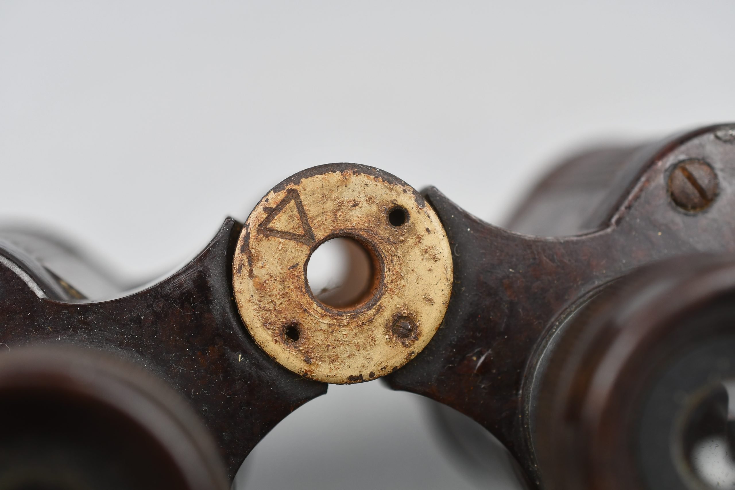 RARE Wehrmacht bakelite 6×30 binoculars 'Dienstglast' by CNX — image 5