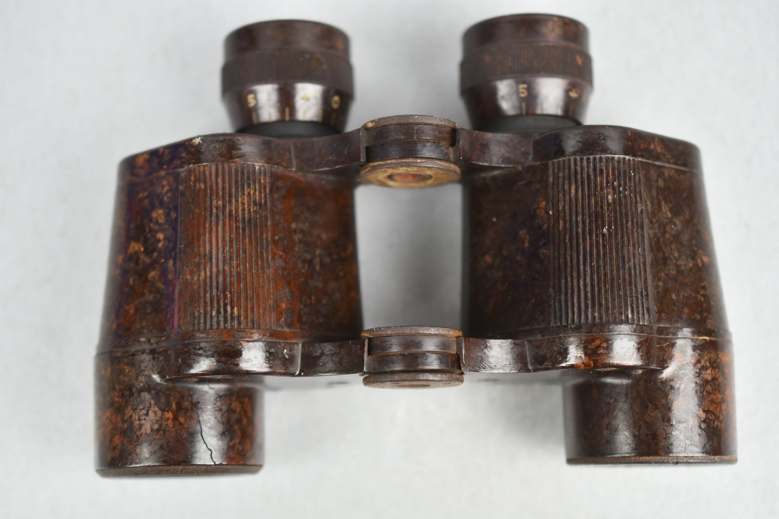 RARE Wehrmacht bakelite 6×30 binoculars 'Dienstglast' by CNX — image 7