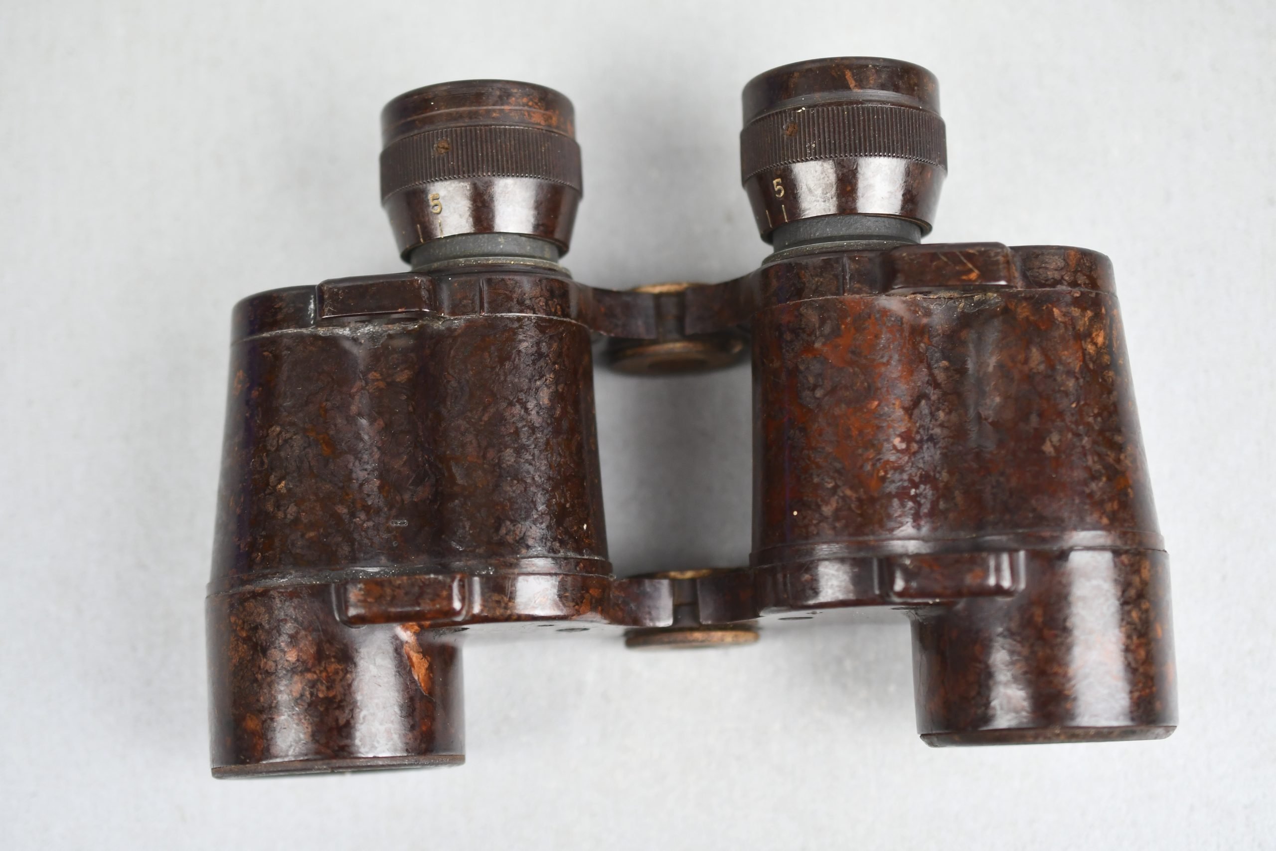 RARE Wehrmacht bakelite 6×30 binoculars 'Dienstglast' by CNX — image 8