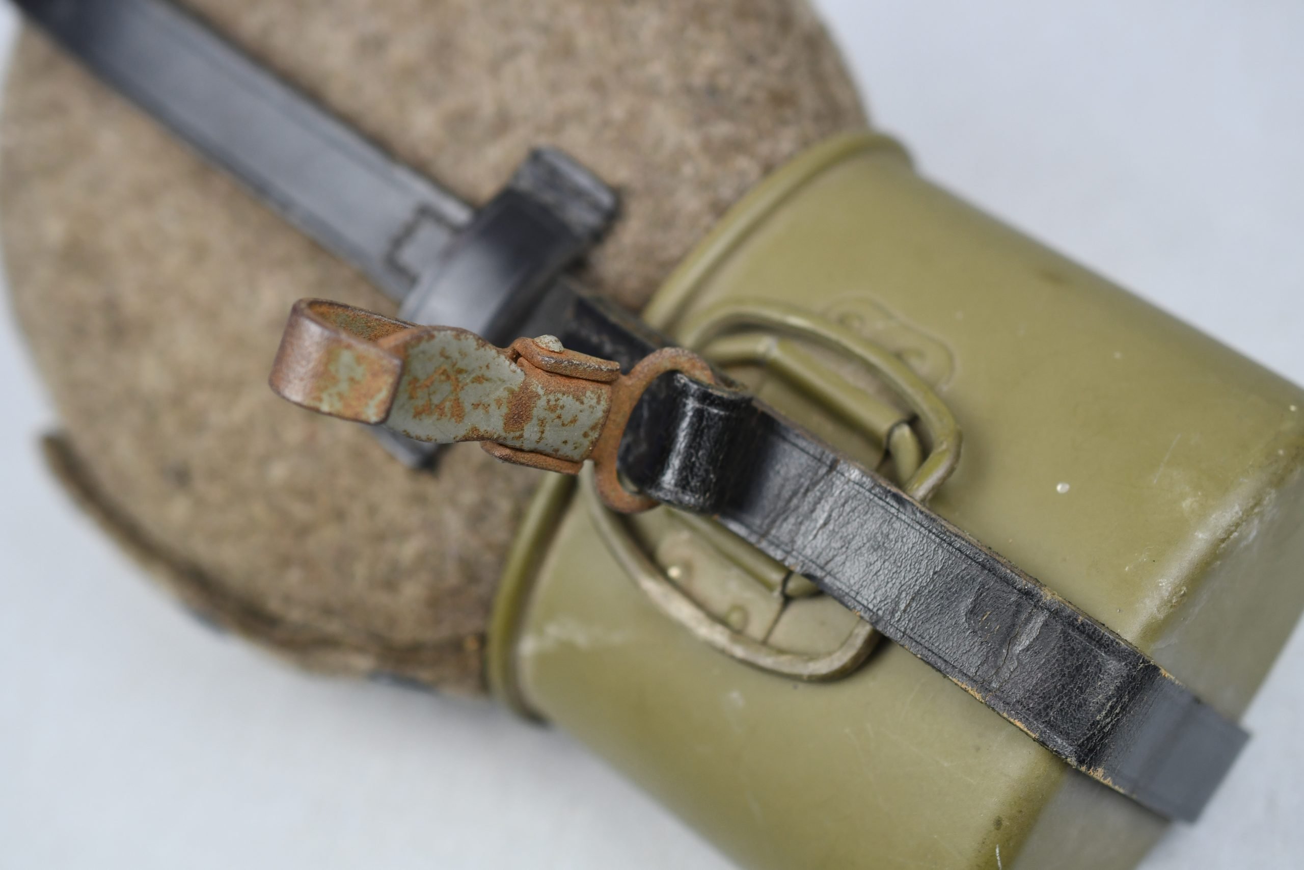 MINT M31 Wehrmacht matching canteen by HRE 1941 — image 13