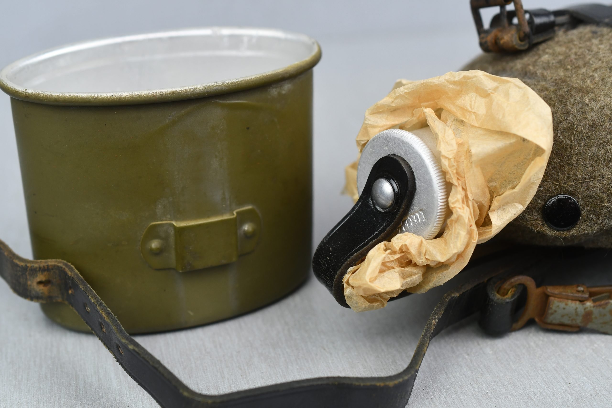 MINT M31 Wehrmacht matching canteen by HRE 1941 — image 7
