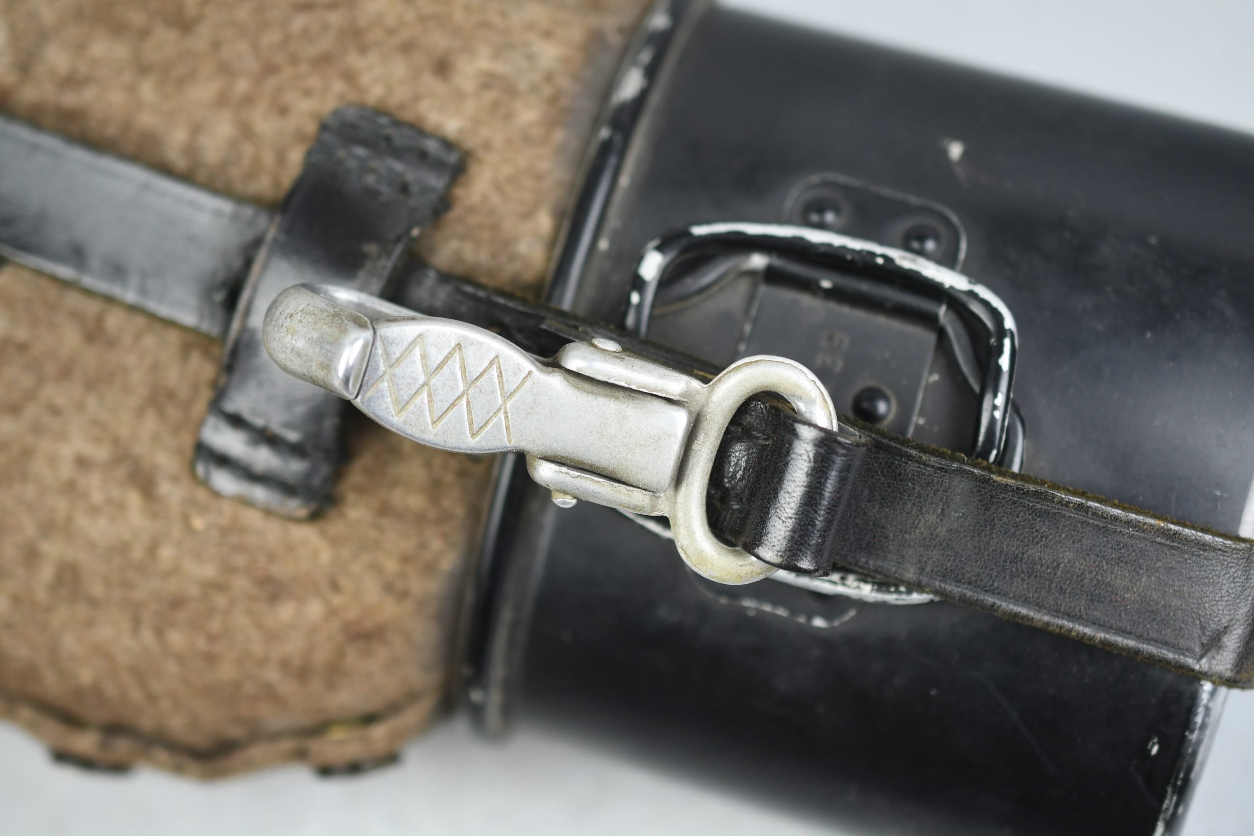 M31 Wehrmacht matching canteen by O.H.W. 1939 — image 13