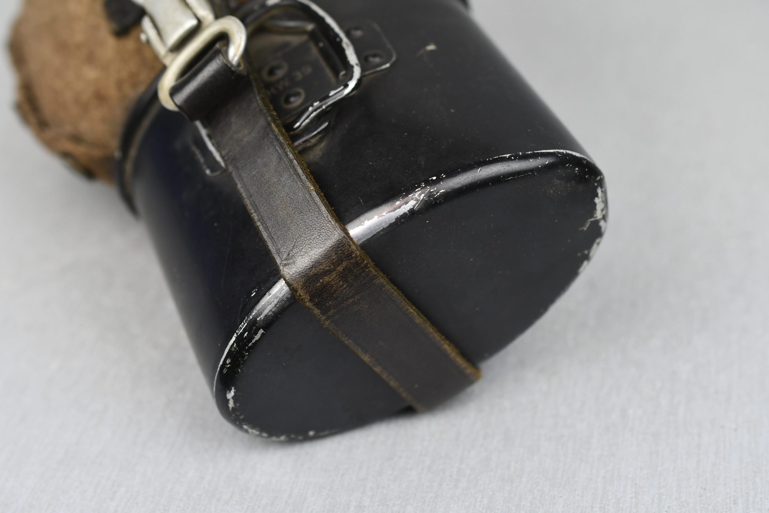 M31 Wehrmacht matching canteen by O.H.W. 1939 — image 14