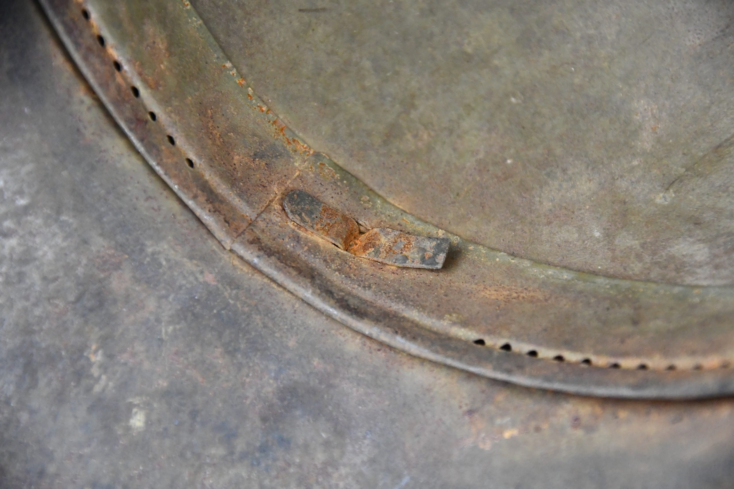 M16 WW1 German steel helmet with bullet hits ET64 — image 10