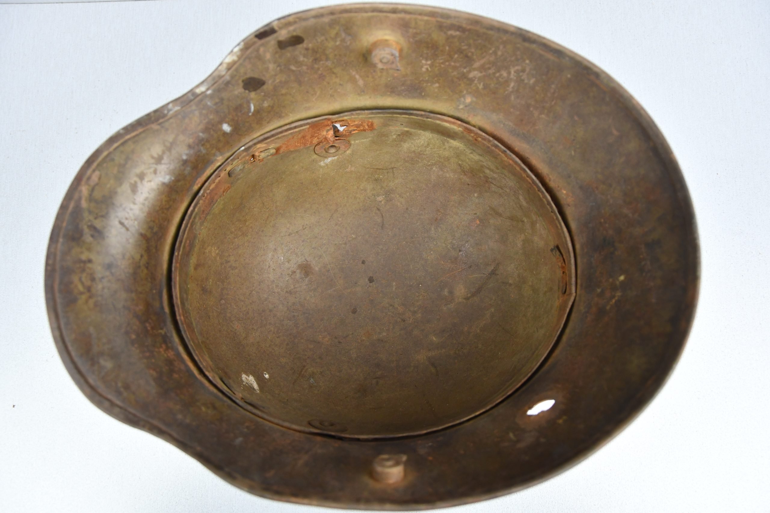 M16 WW1 German steel helmet with bullet hits ET64 — image 6