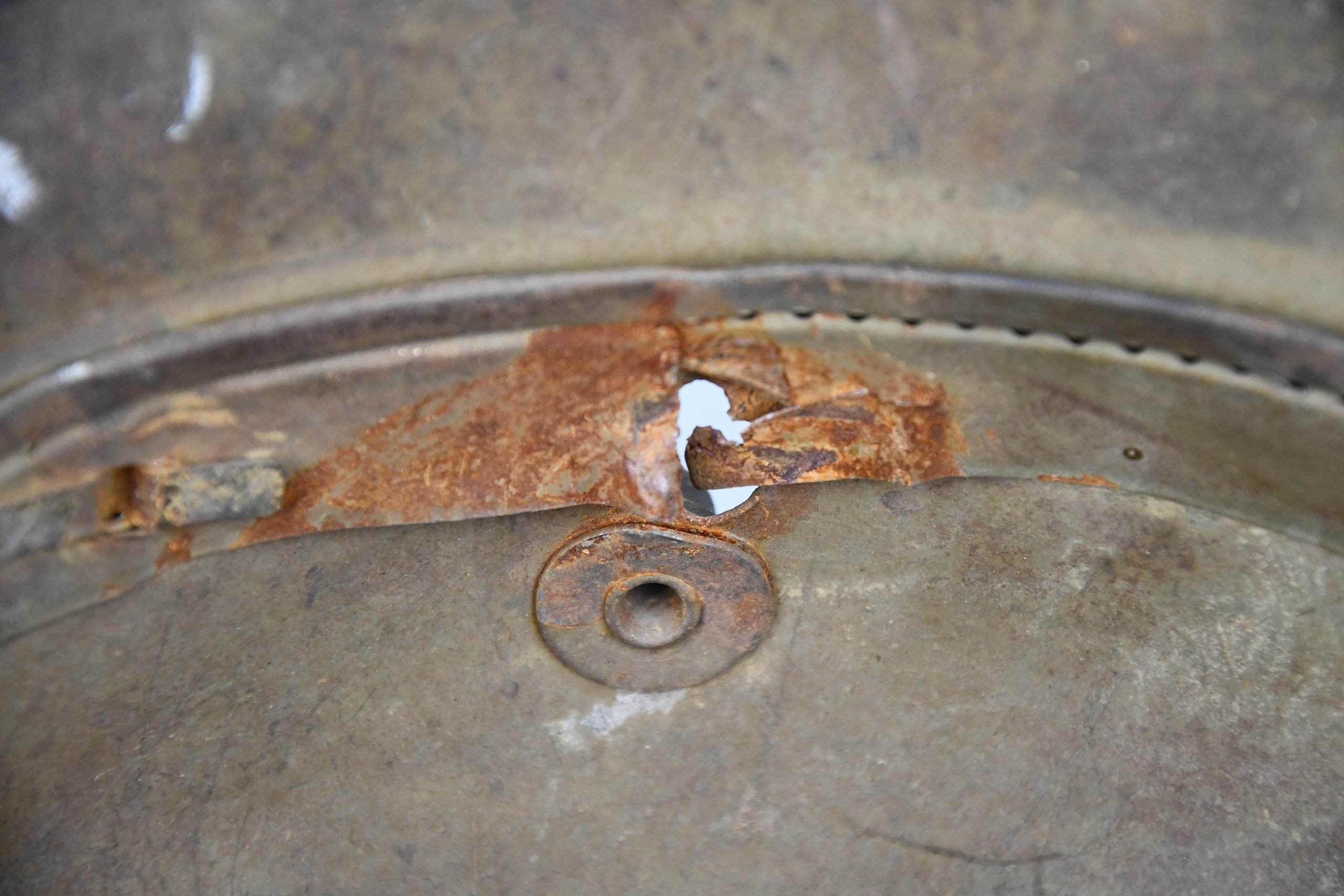 M16 WW1 German steel helmet with bullet hits ET64 — image 7