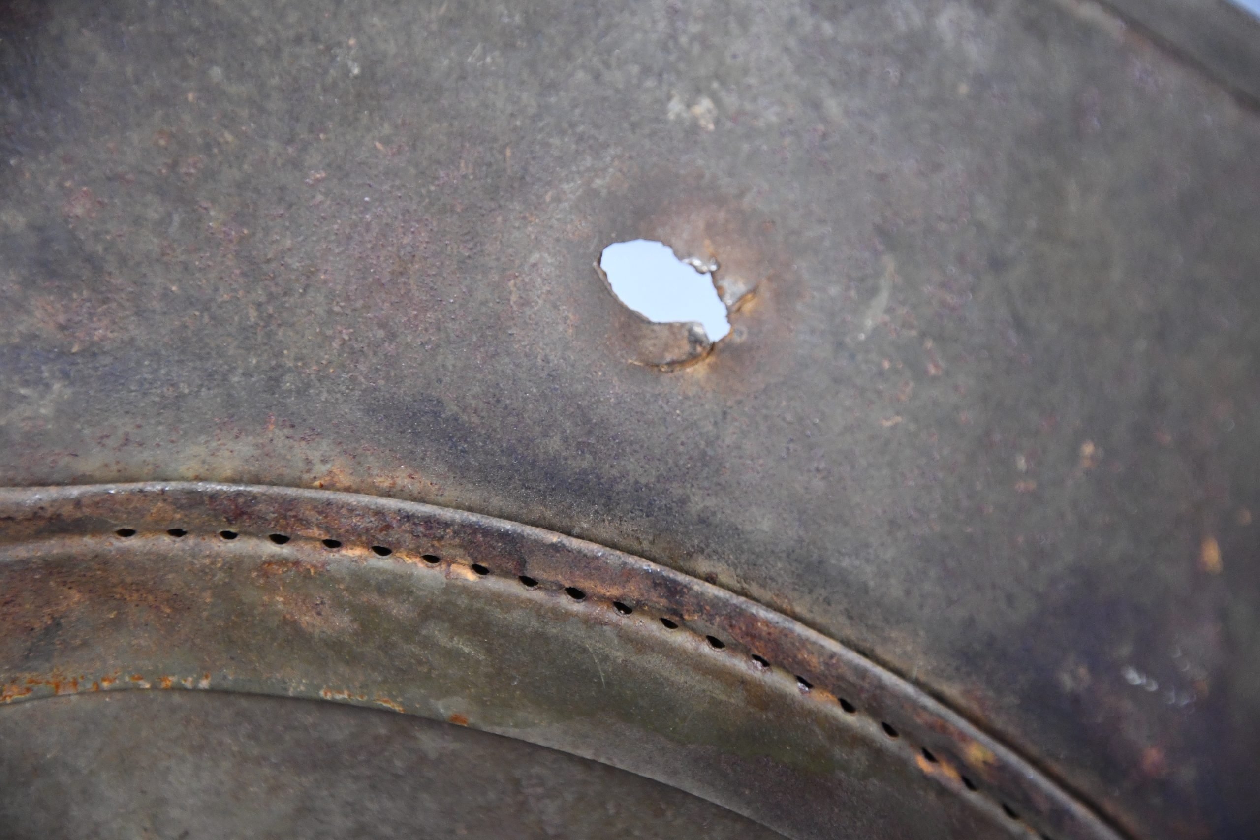 M16 WW1 German steel helmet with bullet hits ET64 — image 8