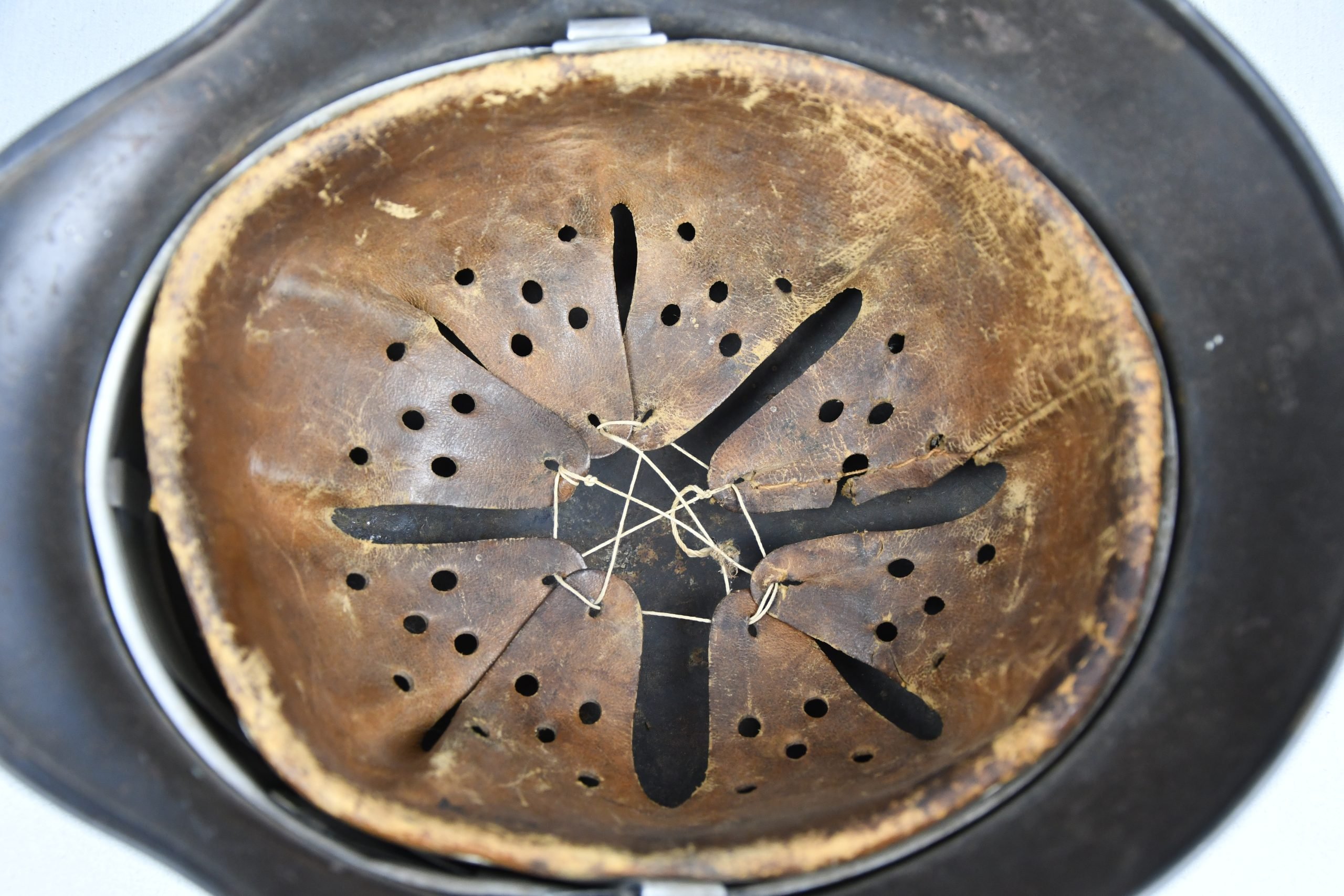 M35 Luftwaffe ex-double decal steel helmet Q64 1938 — image 9