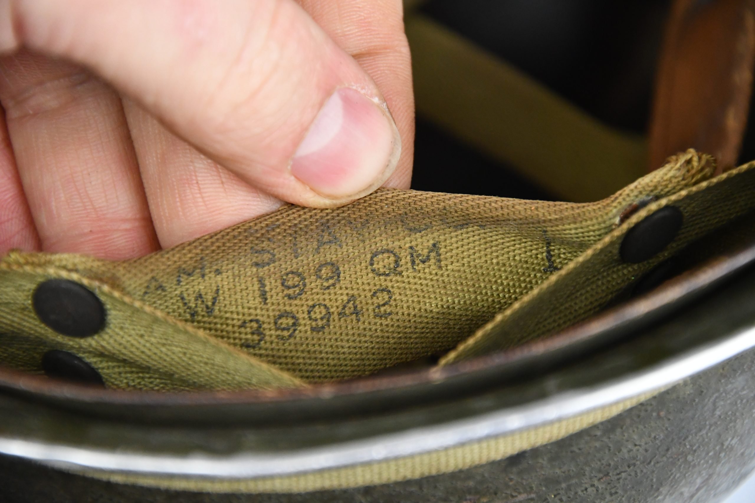 US WW2 M1 front seam fixed bale steel helmet with liner by Westinghouse — image 10