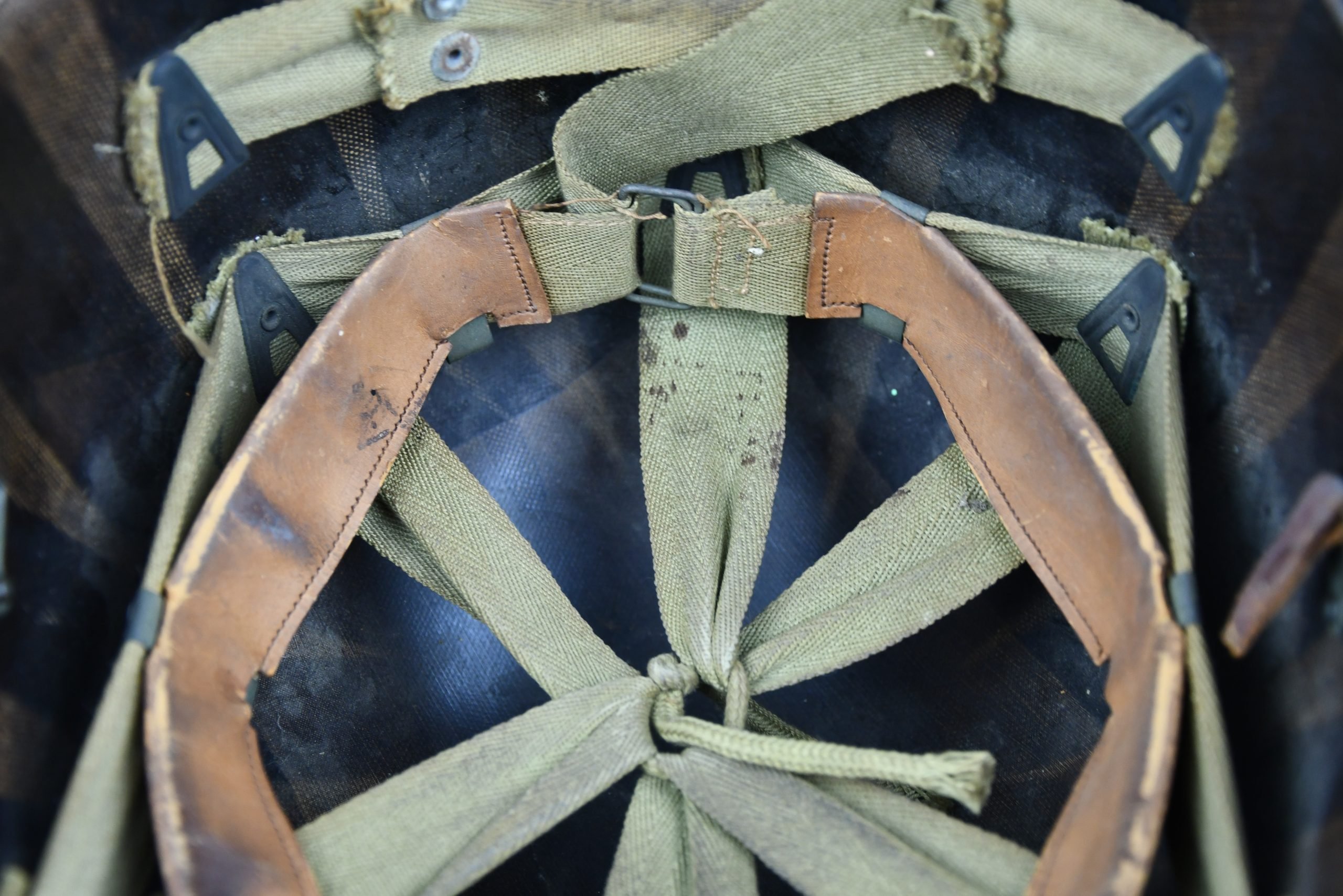 US WW2 M1 front seam fixed bale steel helmet with liner by Westinghouse — image 13