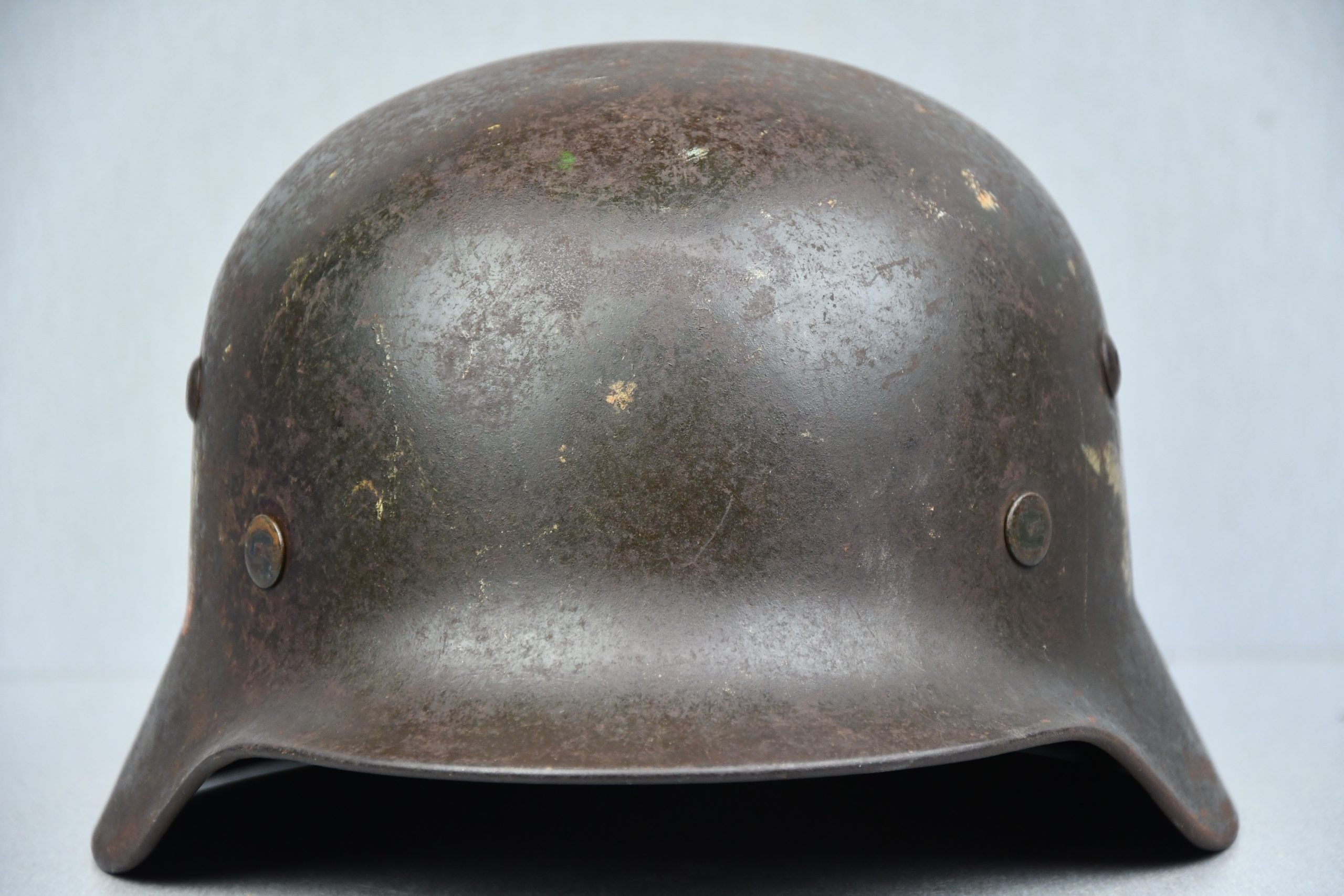 Early M35 Luftwaffe double decal steel helmet with droop tail eagle Q62 named — image 3