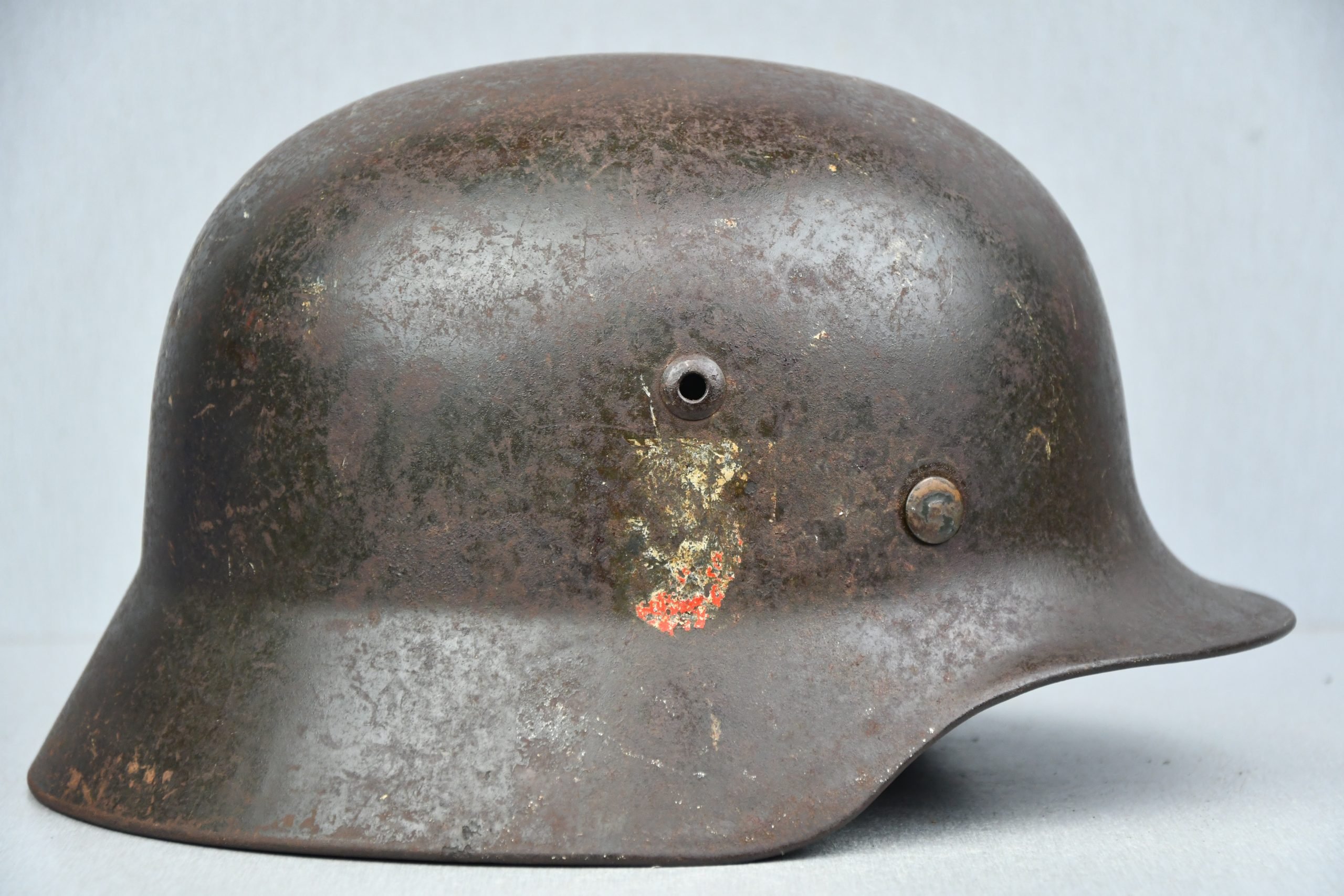 Early M35 Luftwaffe double decal steel helmet with droop tail eagle Q62 named — image 4