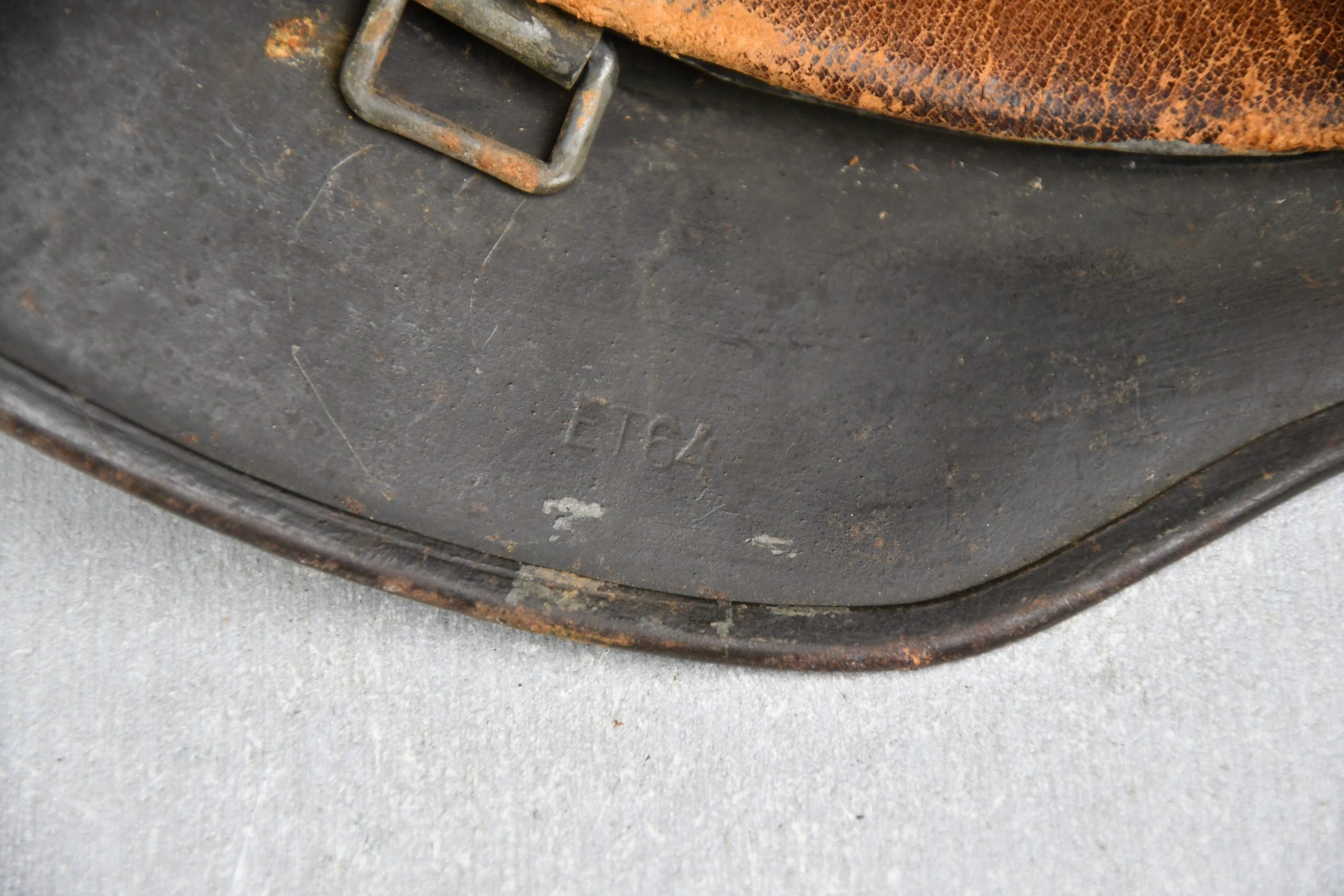 M40 army (Heer) reissued single decal steel helmet ET64 — image 14