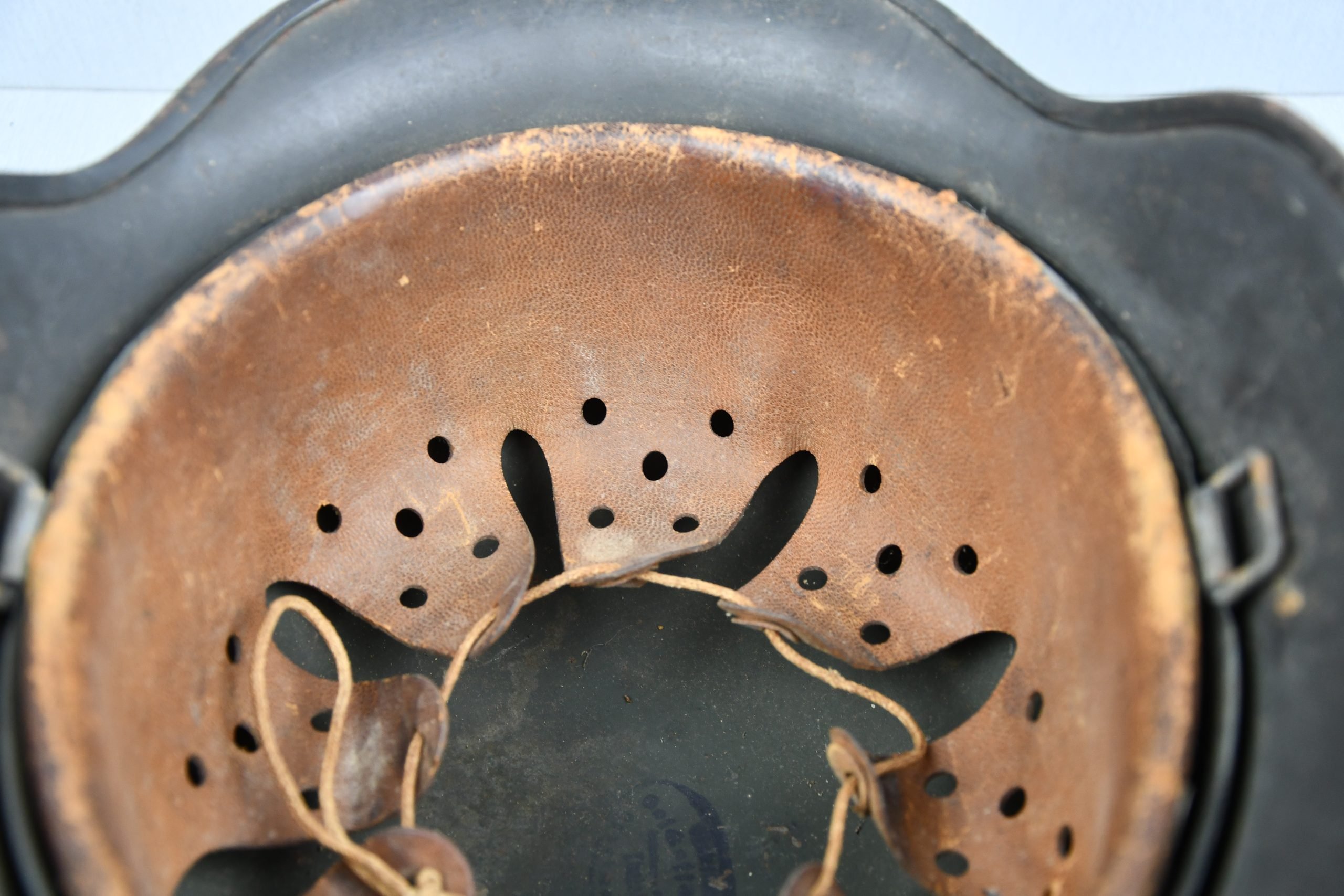 M40 army (Heer) reissued single decal steel helmet ET64 — image 8