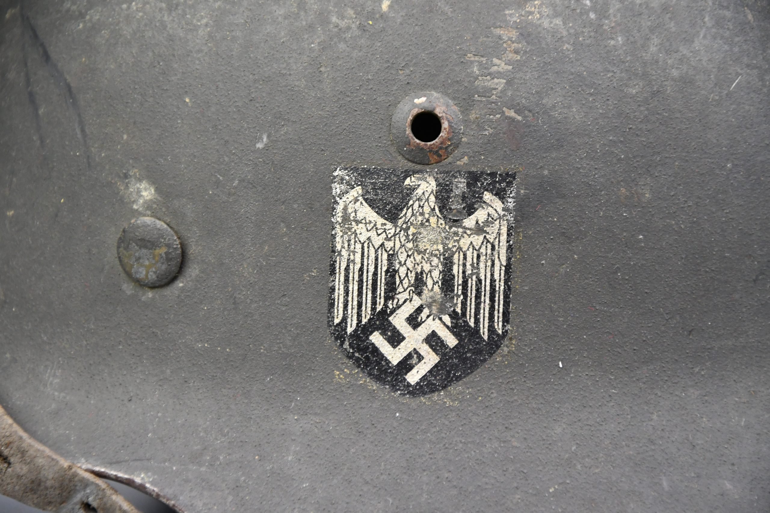 M35 army (Heer) reissued single decal steel helmet NS66 — image 2