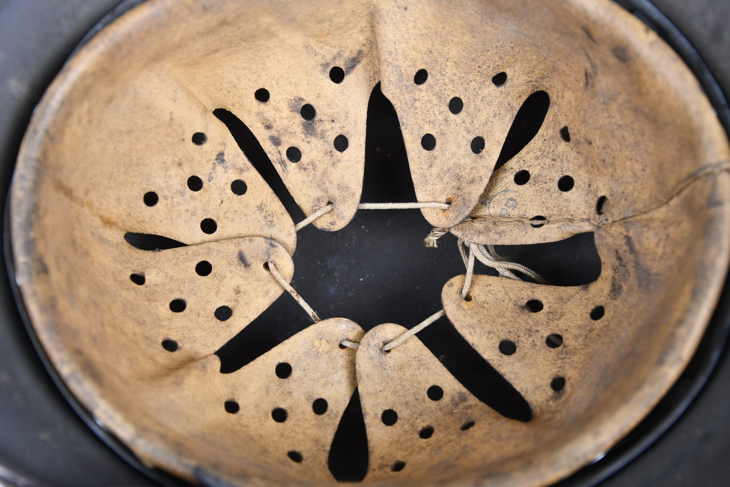 M35 army (Heer) reissued single decal steel helmet NS66 — image 8