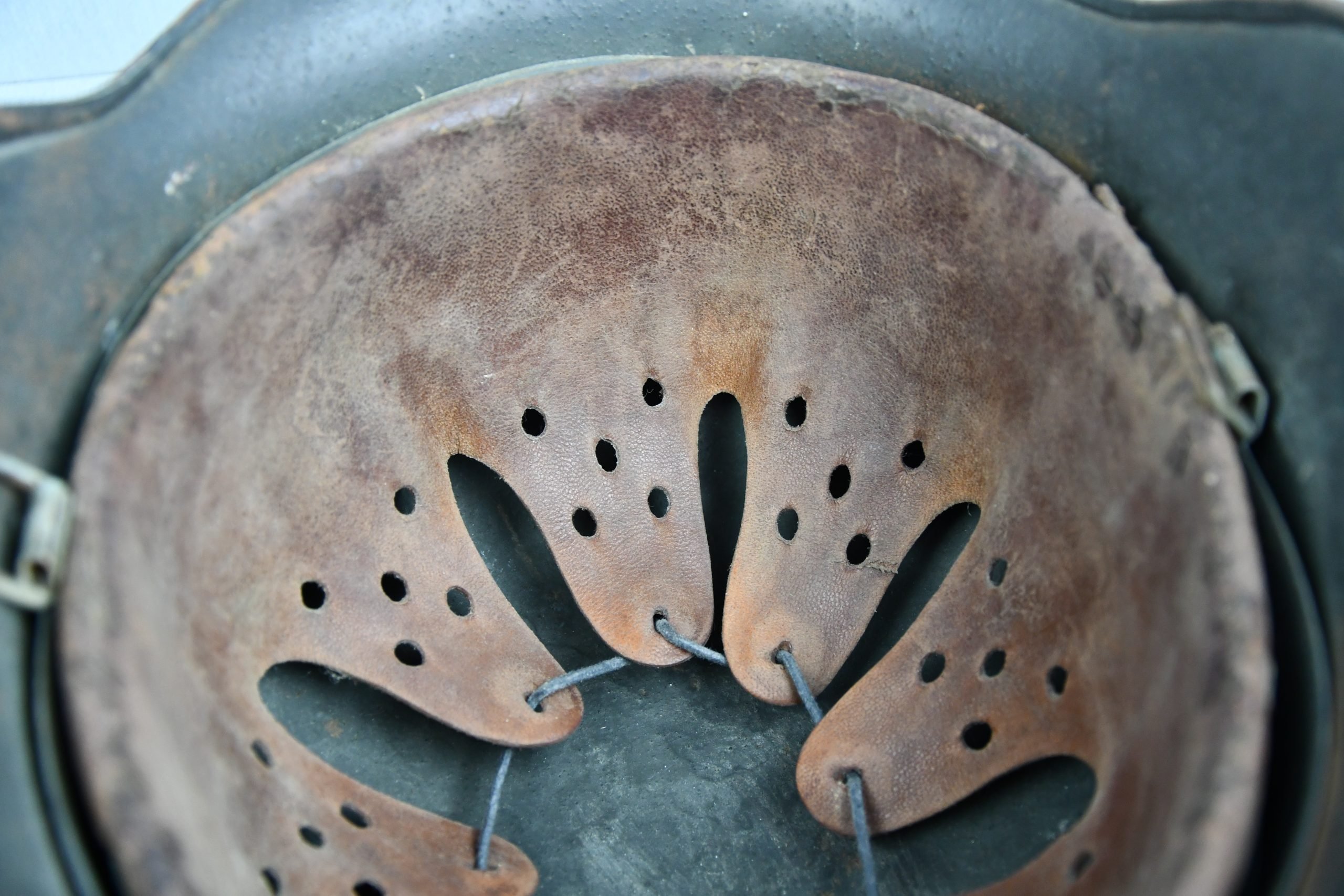 M35 army (Heer) reissued single decal steel helmet Q66 named — image 10