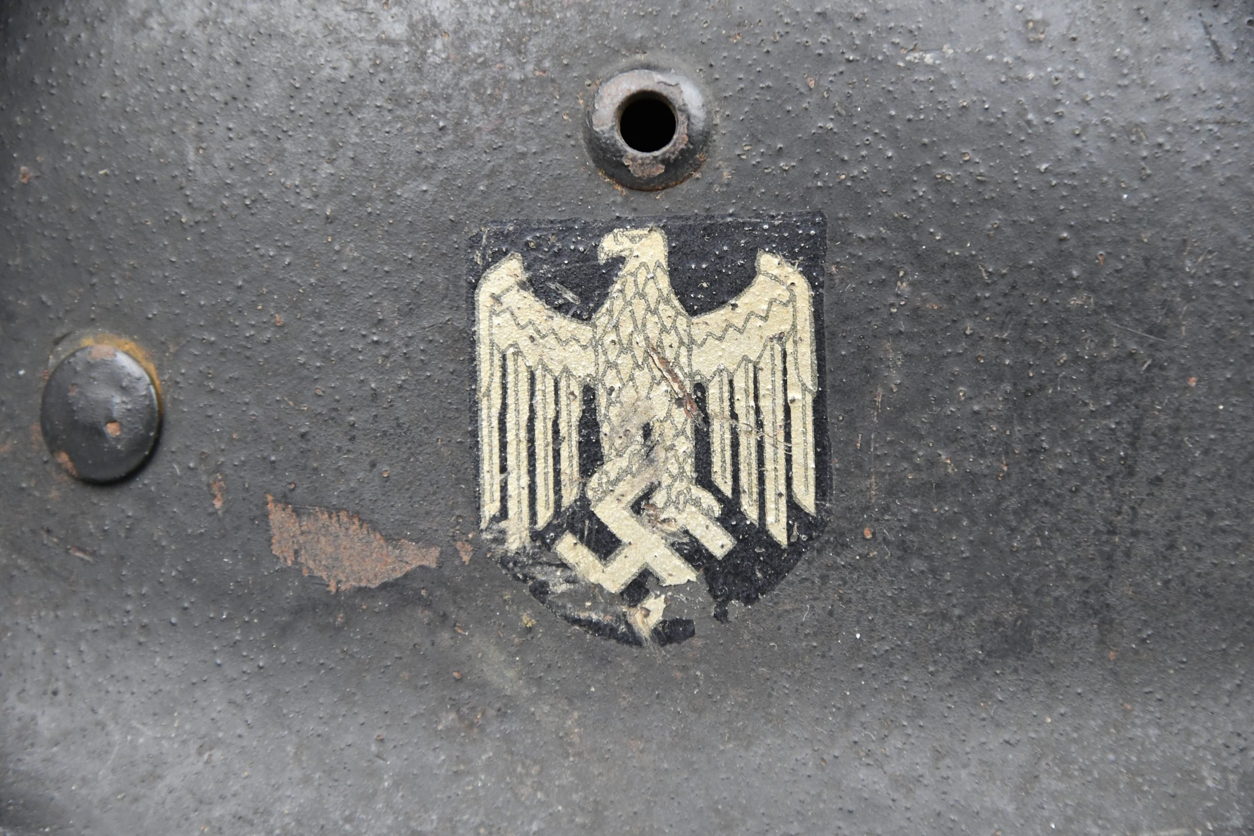 M35 army (Heer) reissued single decal steel helmet Q66 named — image 2