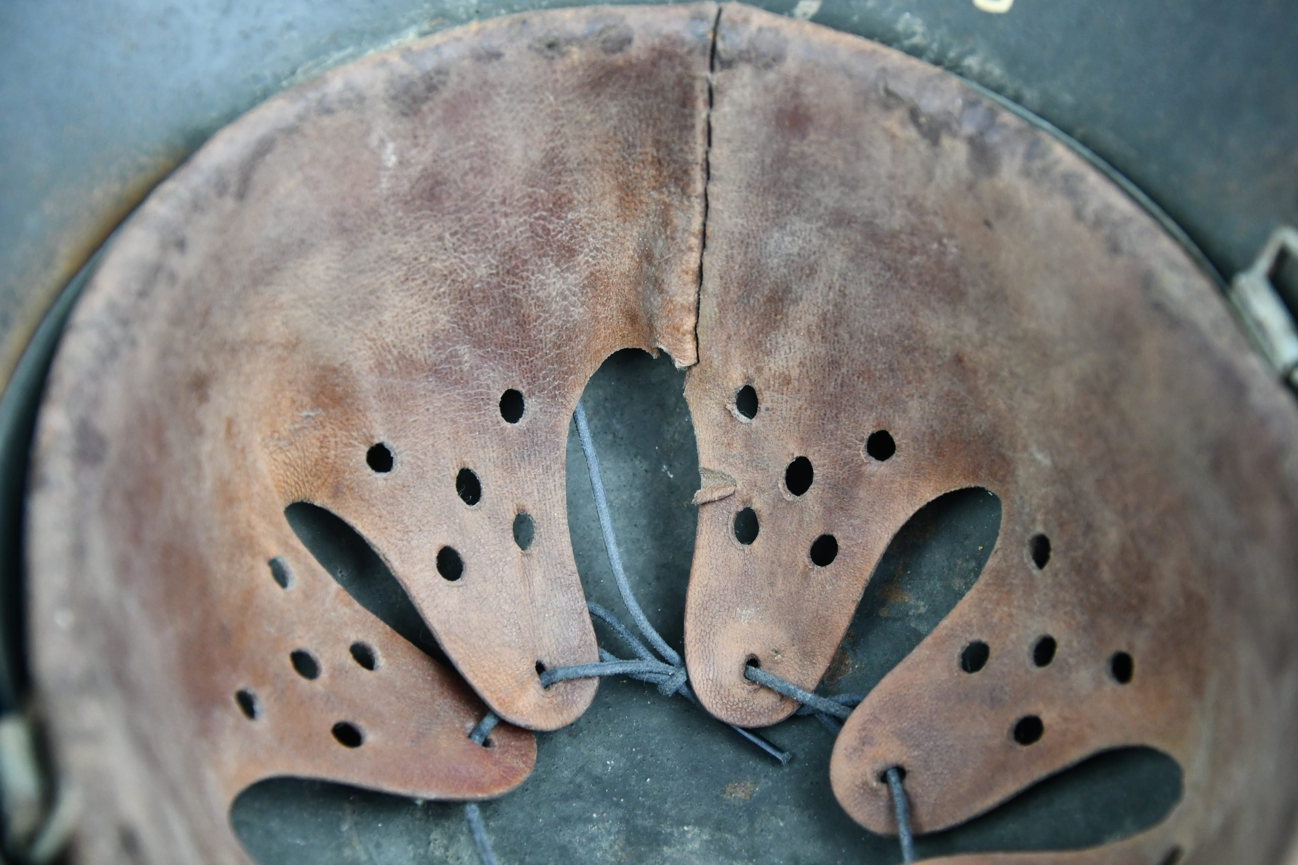 M35 army (Heer) reissued single decal steel helmet Q66 named — image 9