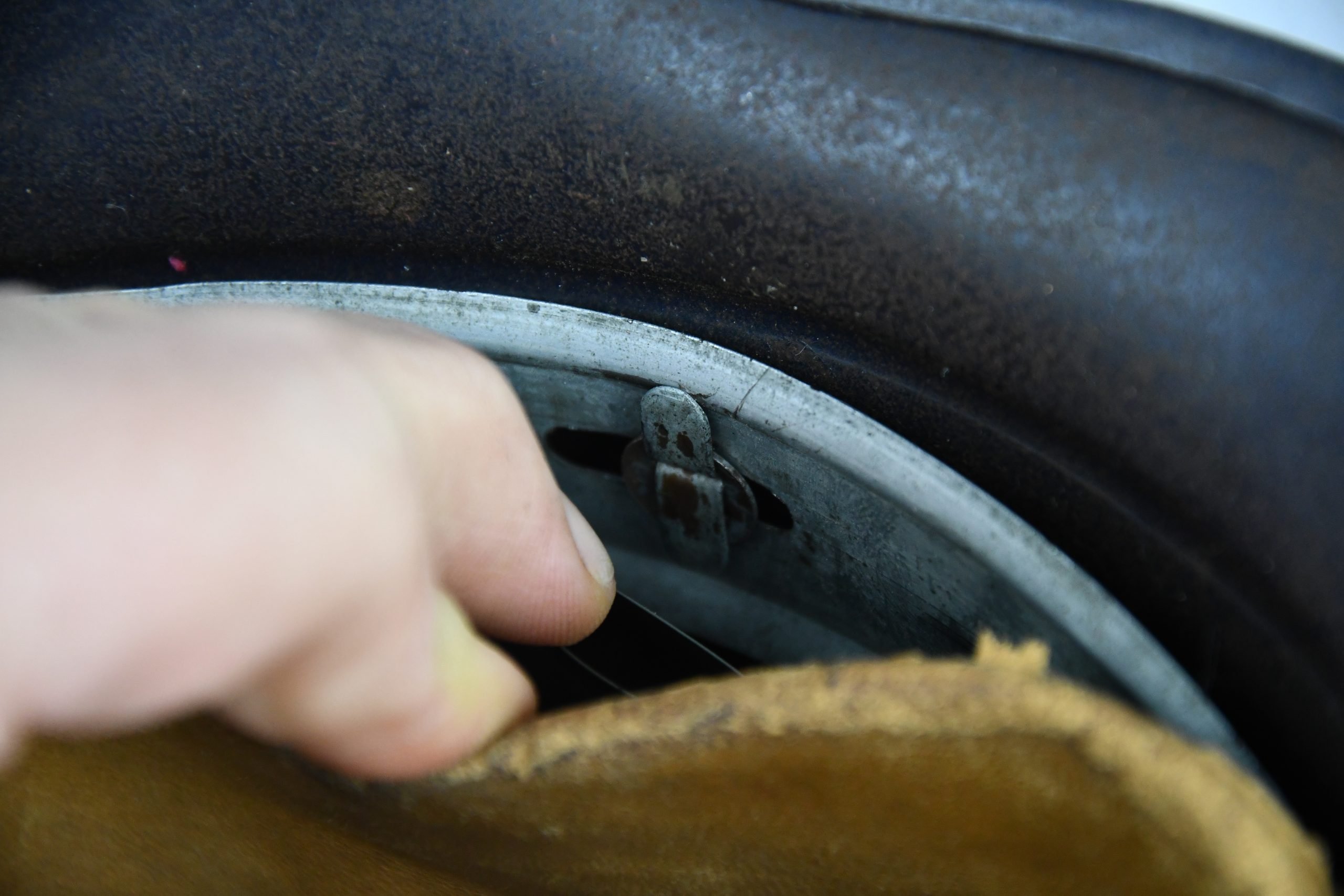 RARE M40 Polizei double decal 'beaded' steel helmet EF68 — image 13